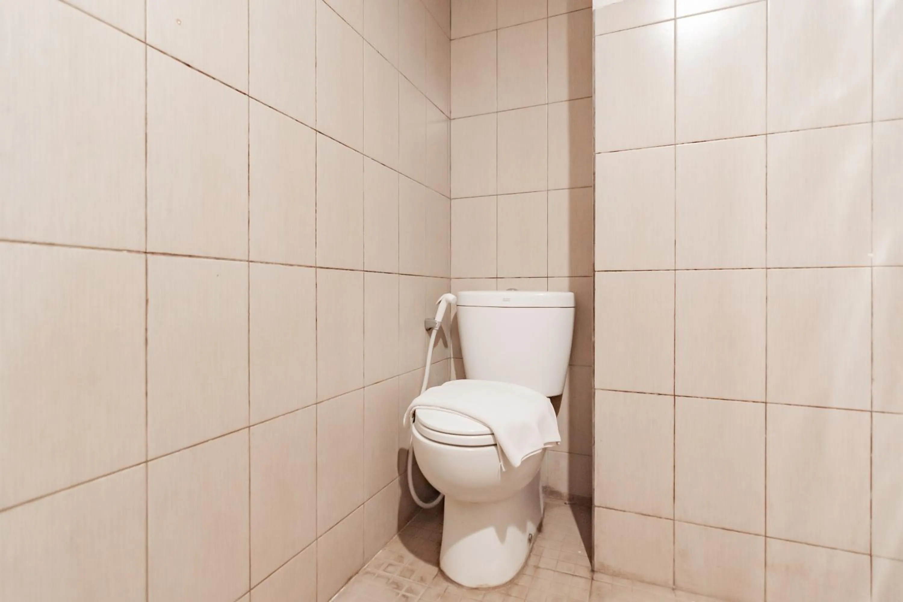 Bathroom in RedDoorz Plus @ Dago Pojok 3