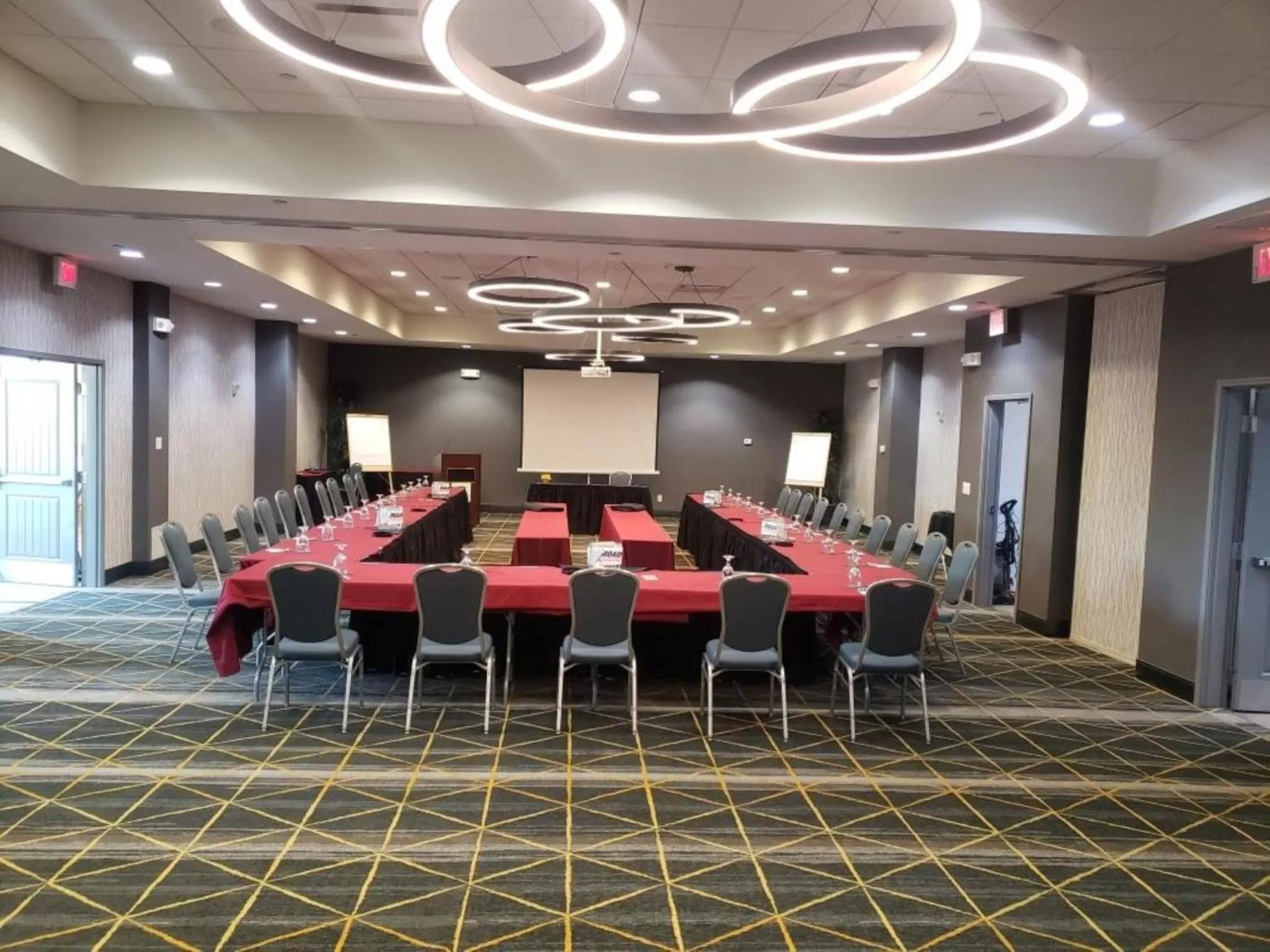 Banquet/Function facilities in Holiday Inn & Suites Phoenix Airport by IHG