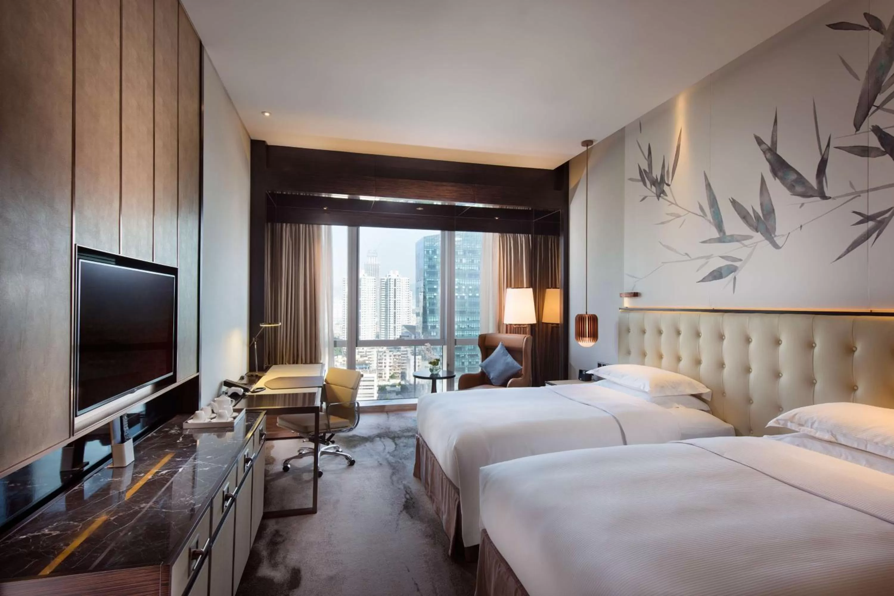 Bedroom, Bed in Hilton Shenzhen Futian