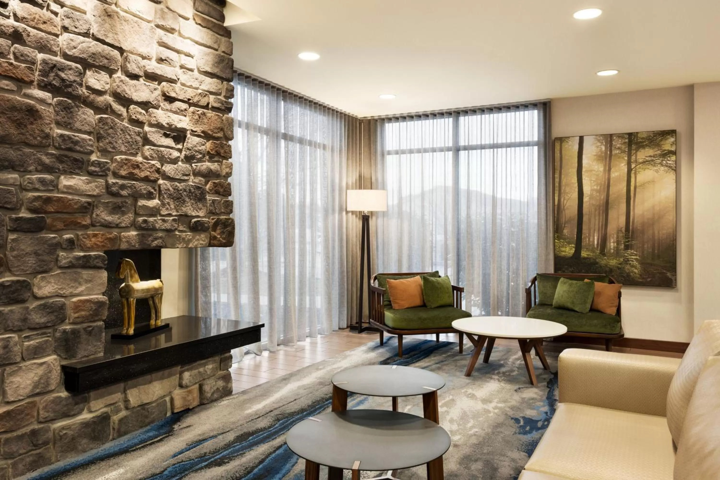 Lobby or reception in Fairfield Inn & Suites by Marriott Hershey Chocolate Avenue