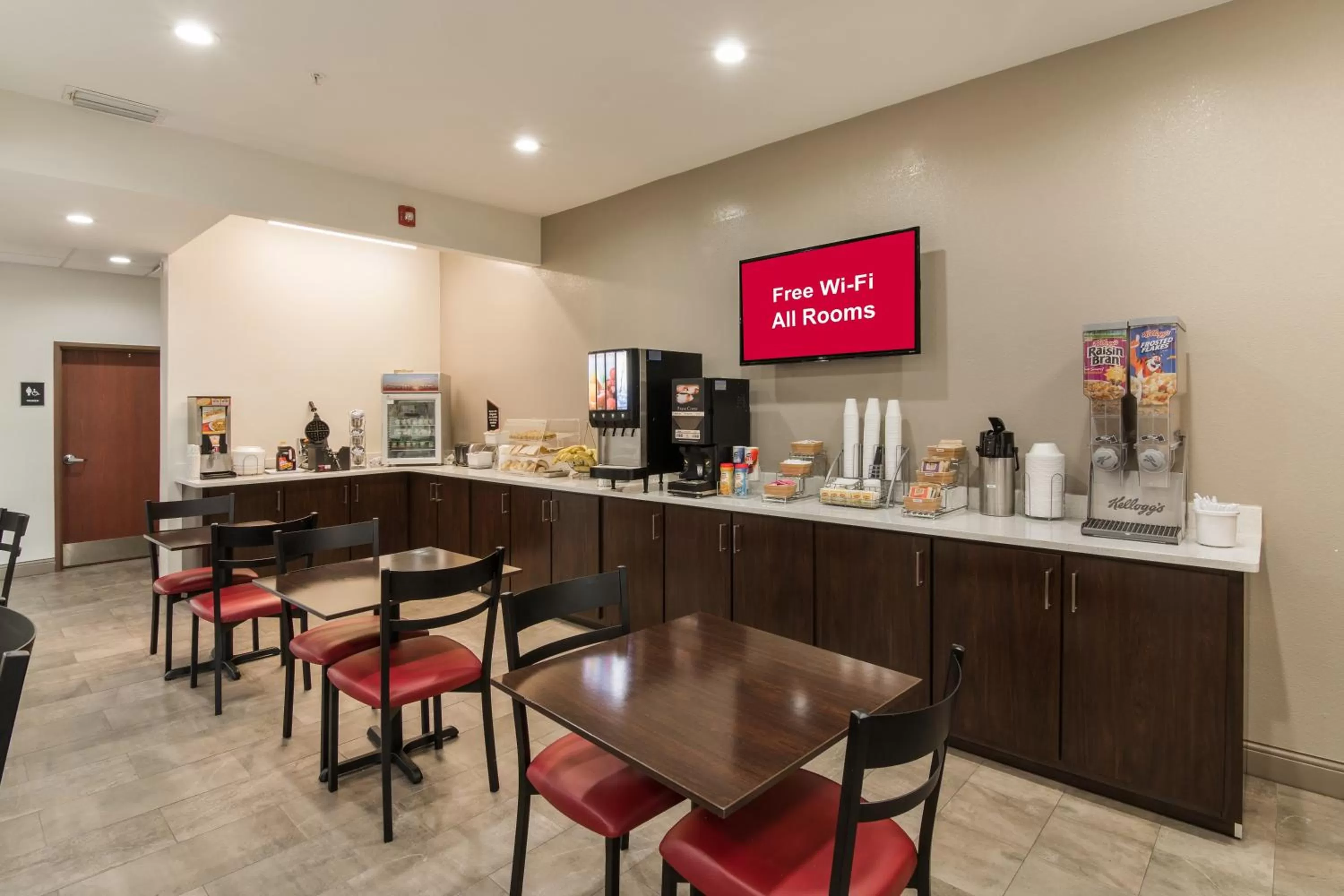 Breakfast in Red Roof Inn Panama City