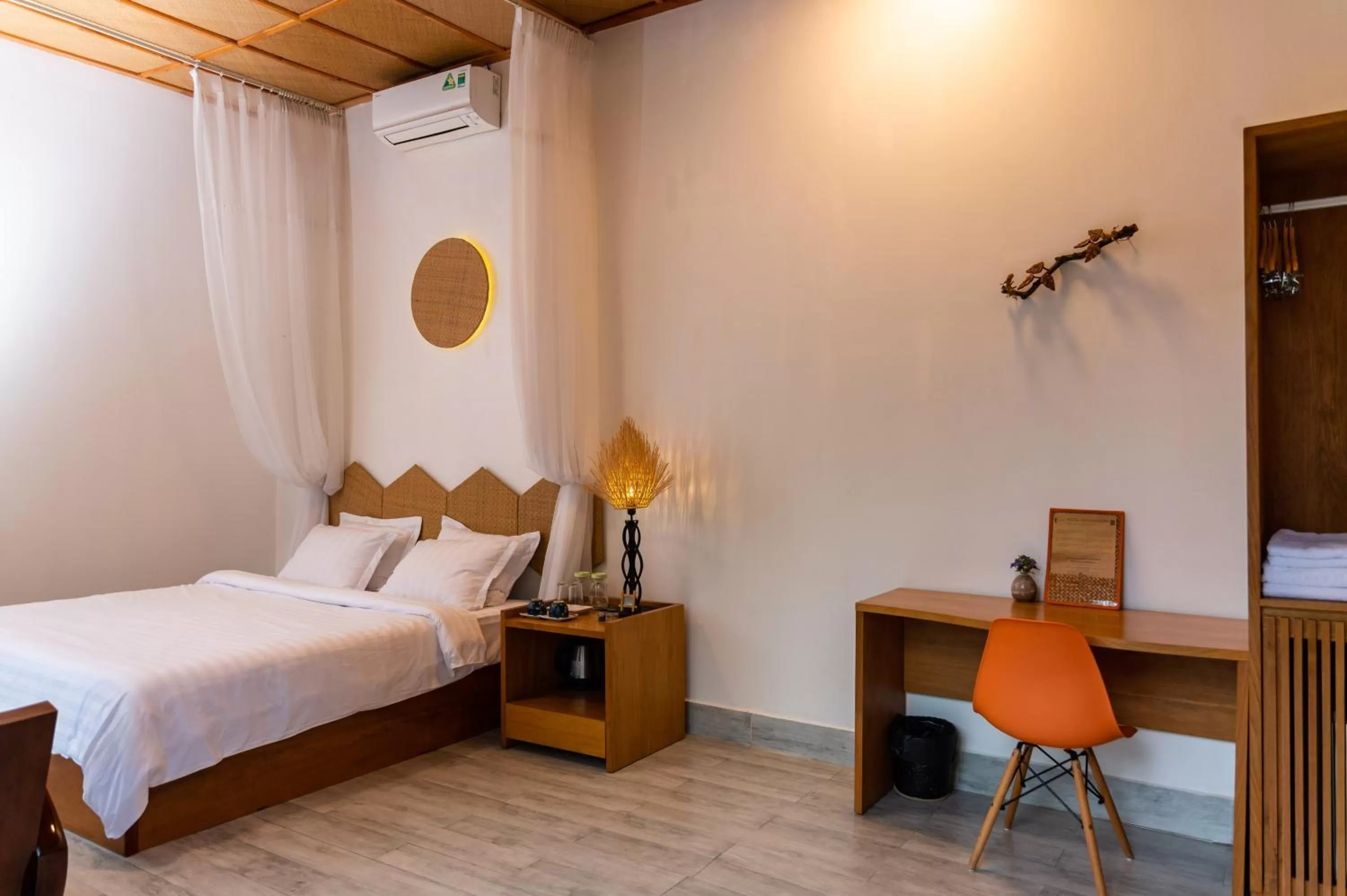 Bedroom, Bed in Binh Minh Eco Lodge