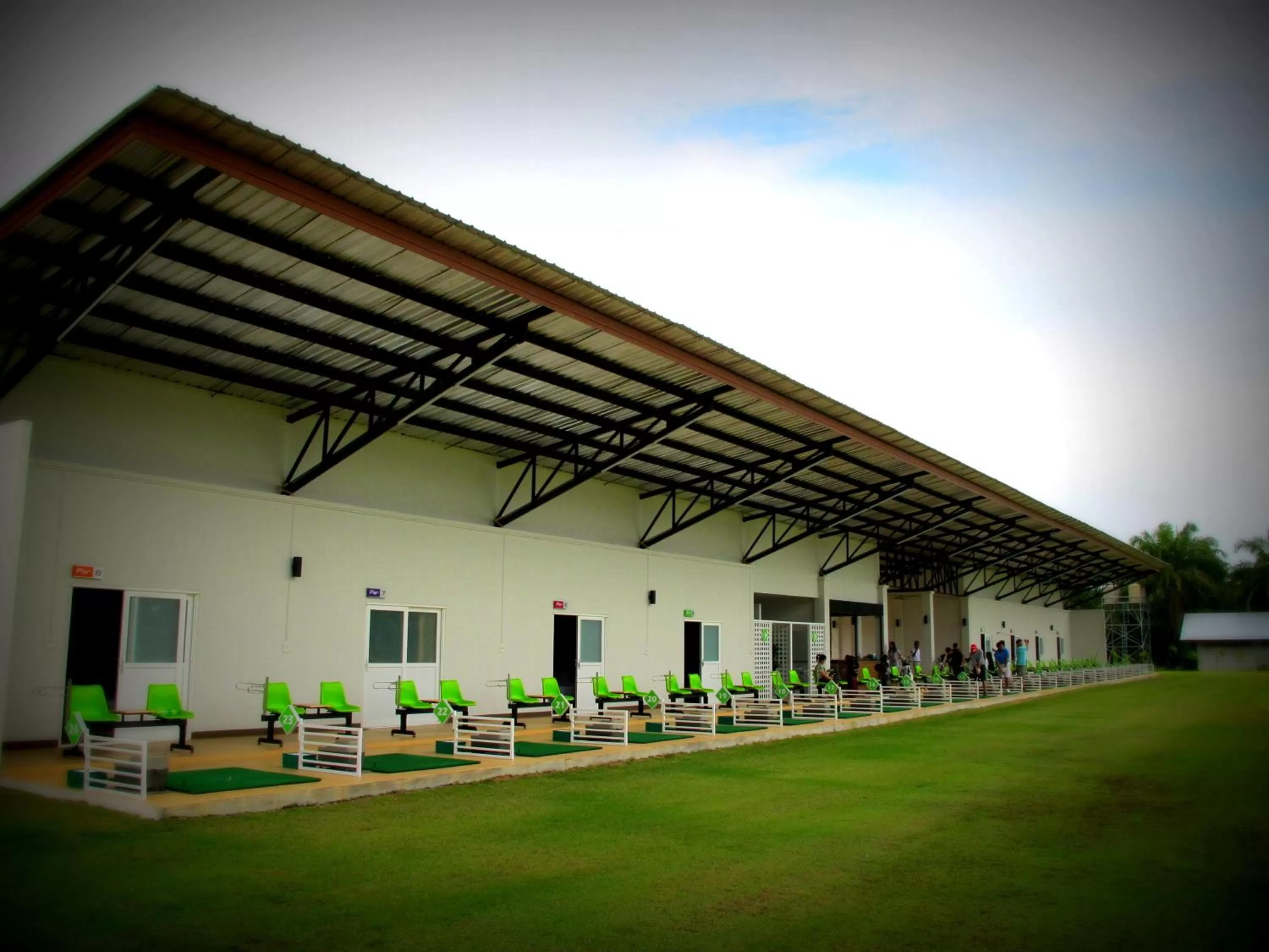 Palm Driving Range & Resort