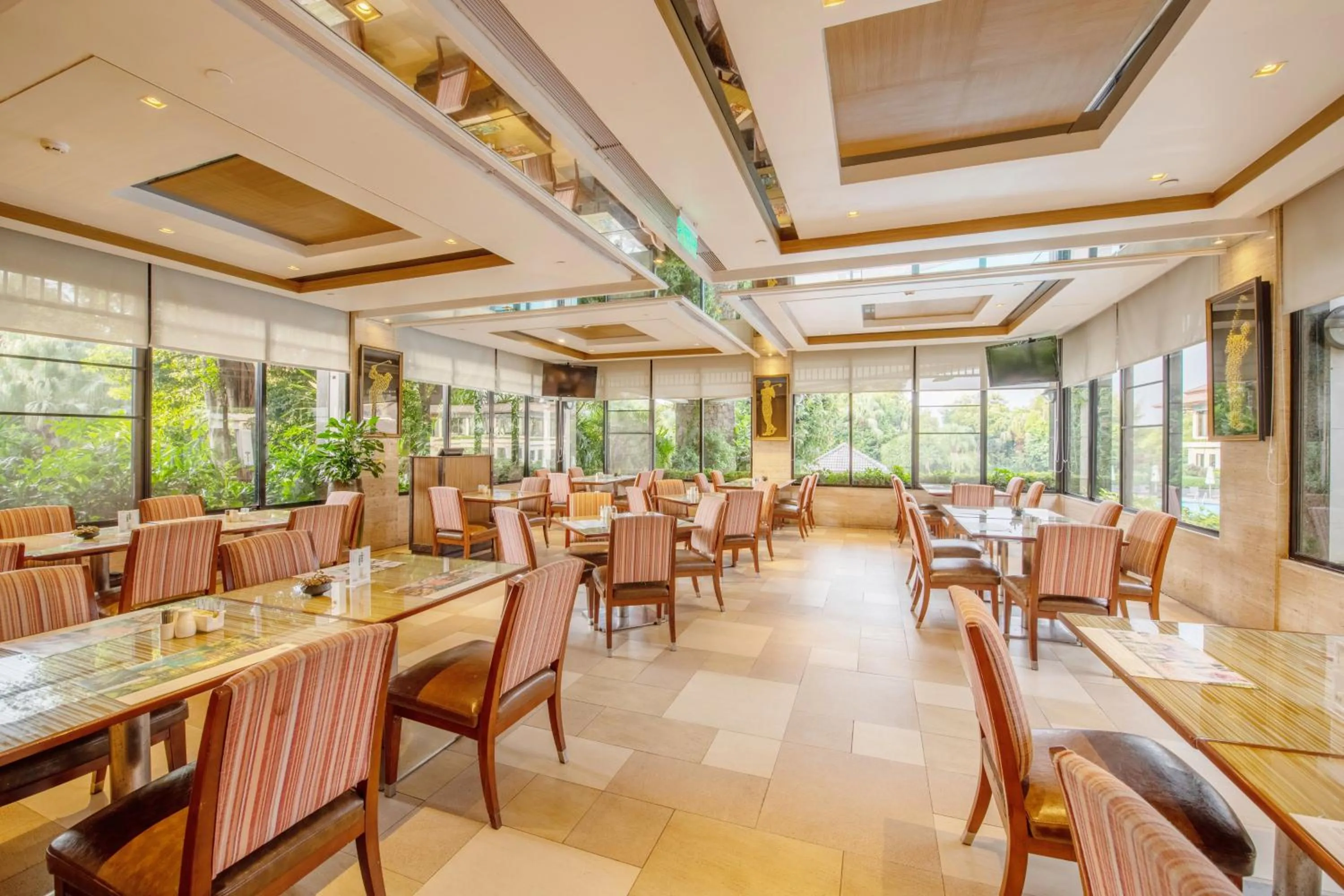 Restaurant/places to eat in Mission Hills Hotel Resorts Shenzhen