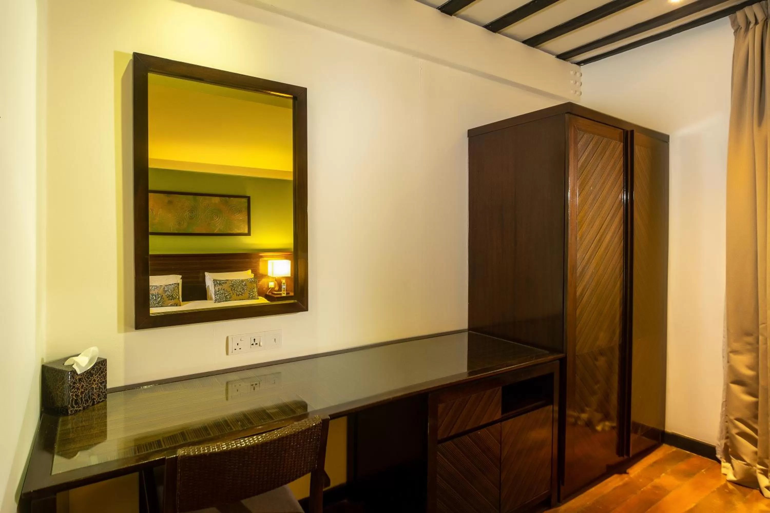 wardrobe in Rebak Island Resort & Marina, Langkawi 大自然 野生动物与美食爱好者的天堂