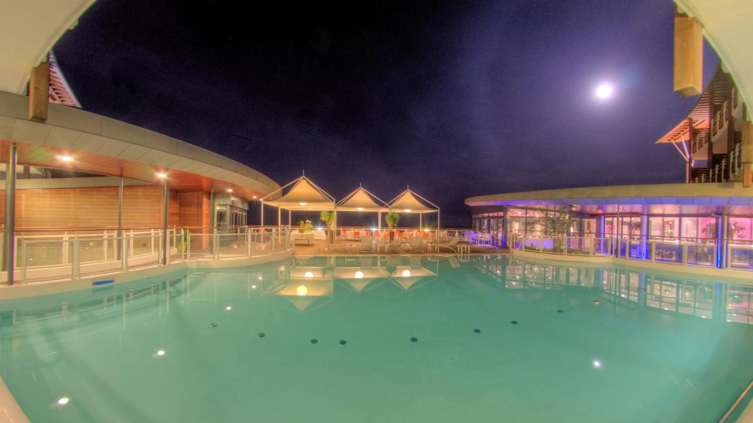 Swimming Pool in Bellepierre