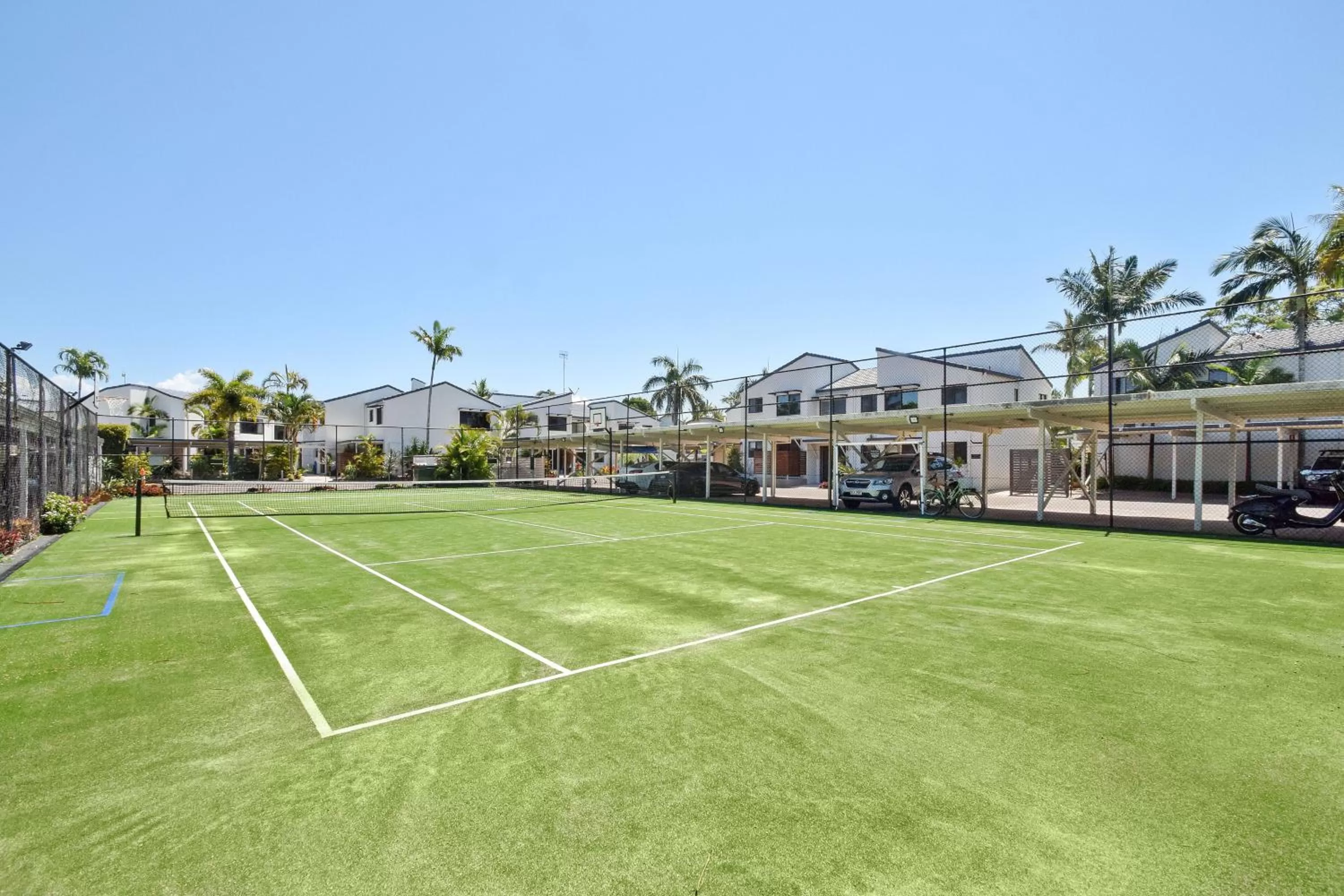 Tennis court in Noosa Place Resort