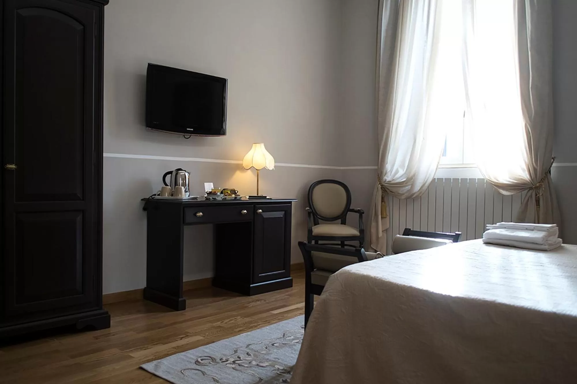 Bedroom, Bed in Hotel Navy