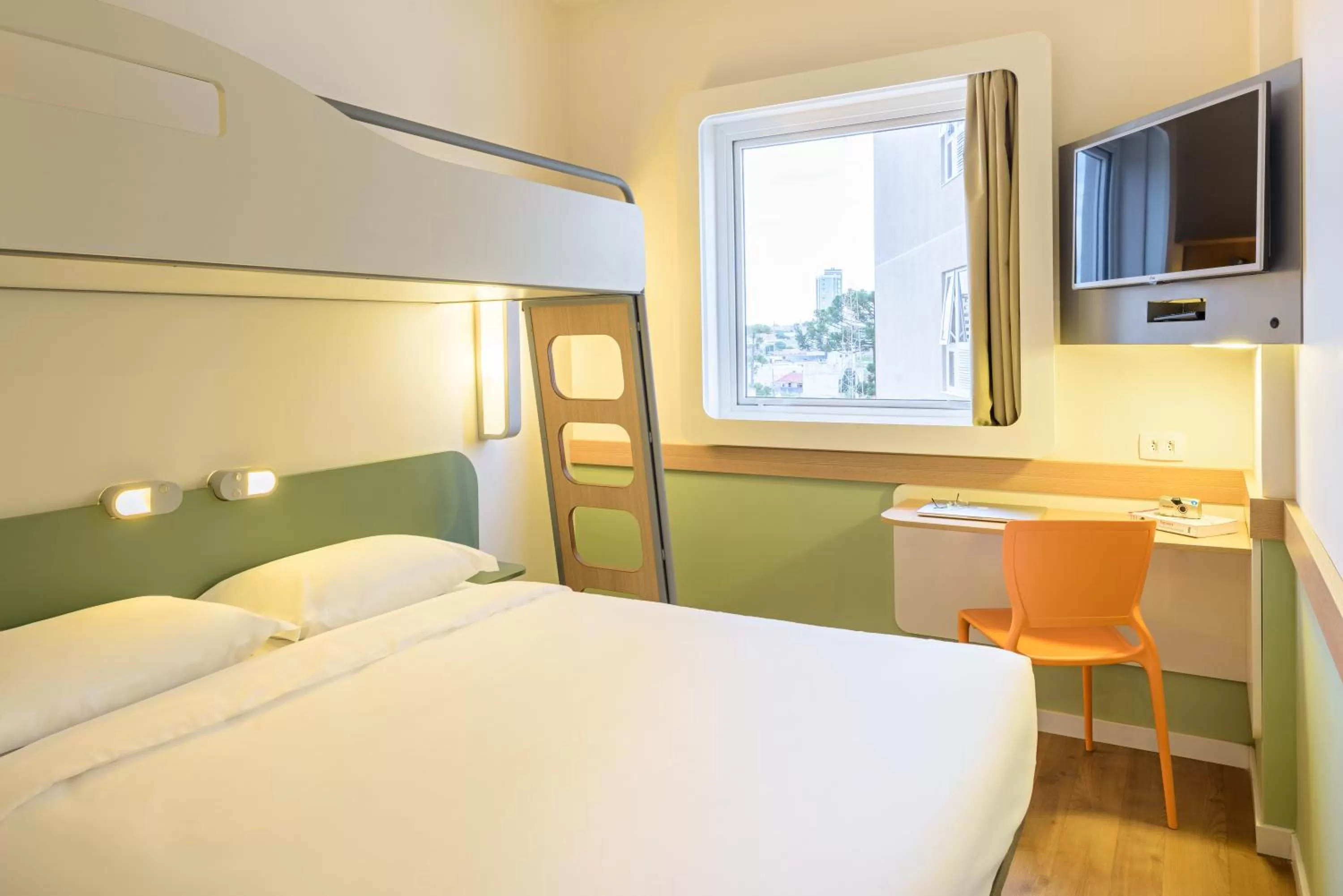 TV and multimedia, Bed in ibis budget Curitiba Aeroporto