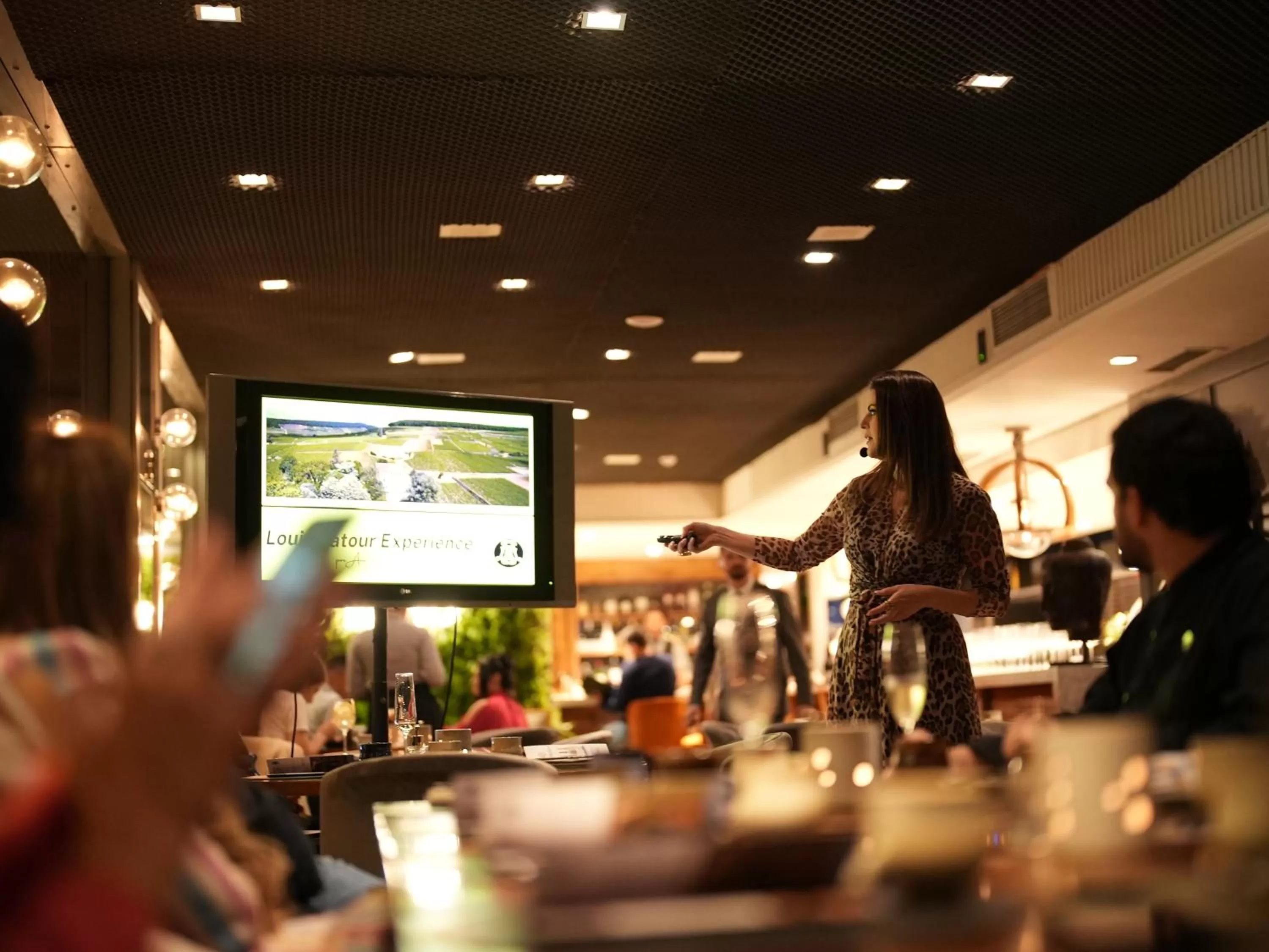 Restaurant/places to eat in Grand Mercure Curitiba Rayon