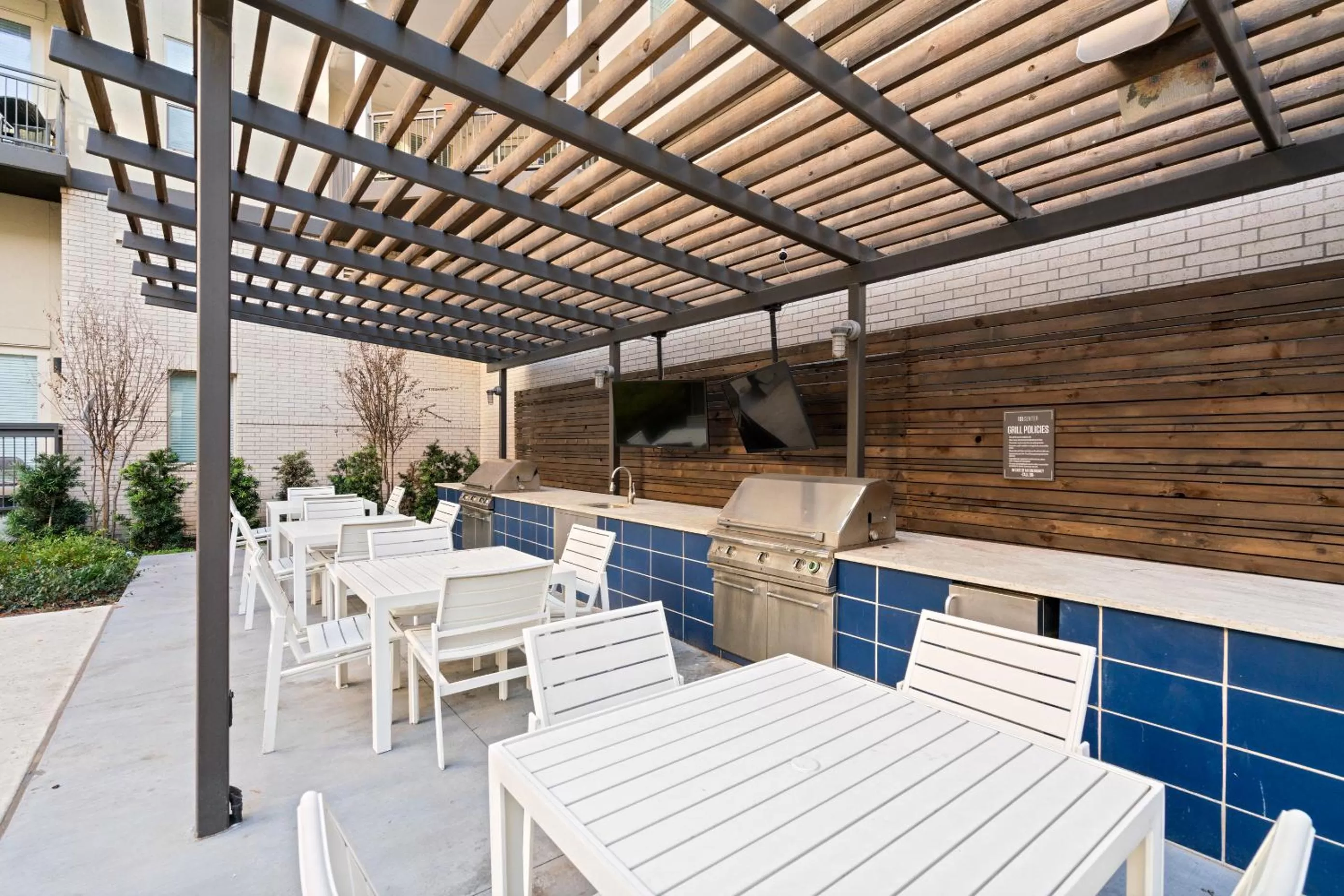 Property building, Restaurant/Places to Eat in Kasa Arlington Dallas