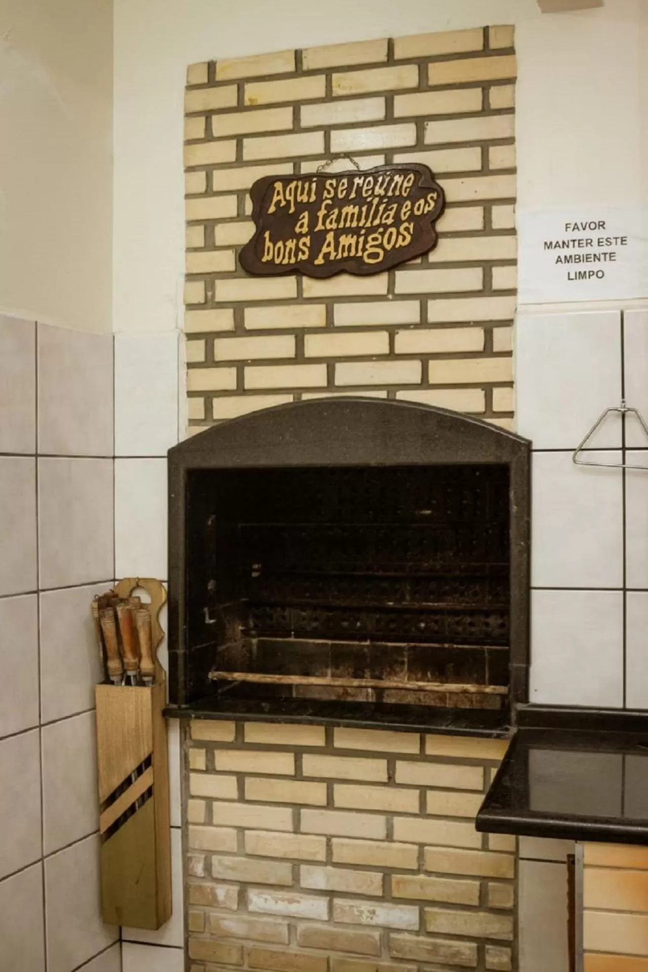 Communal lounge/ TV room in Pousada Arquipélago