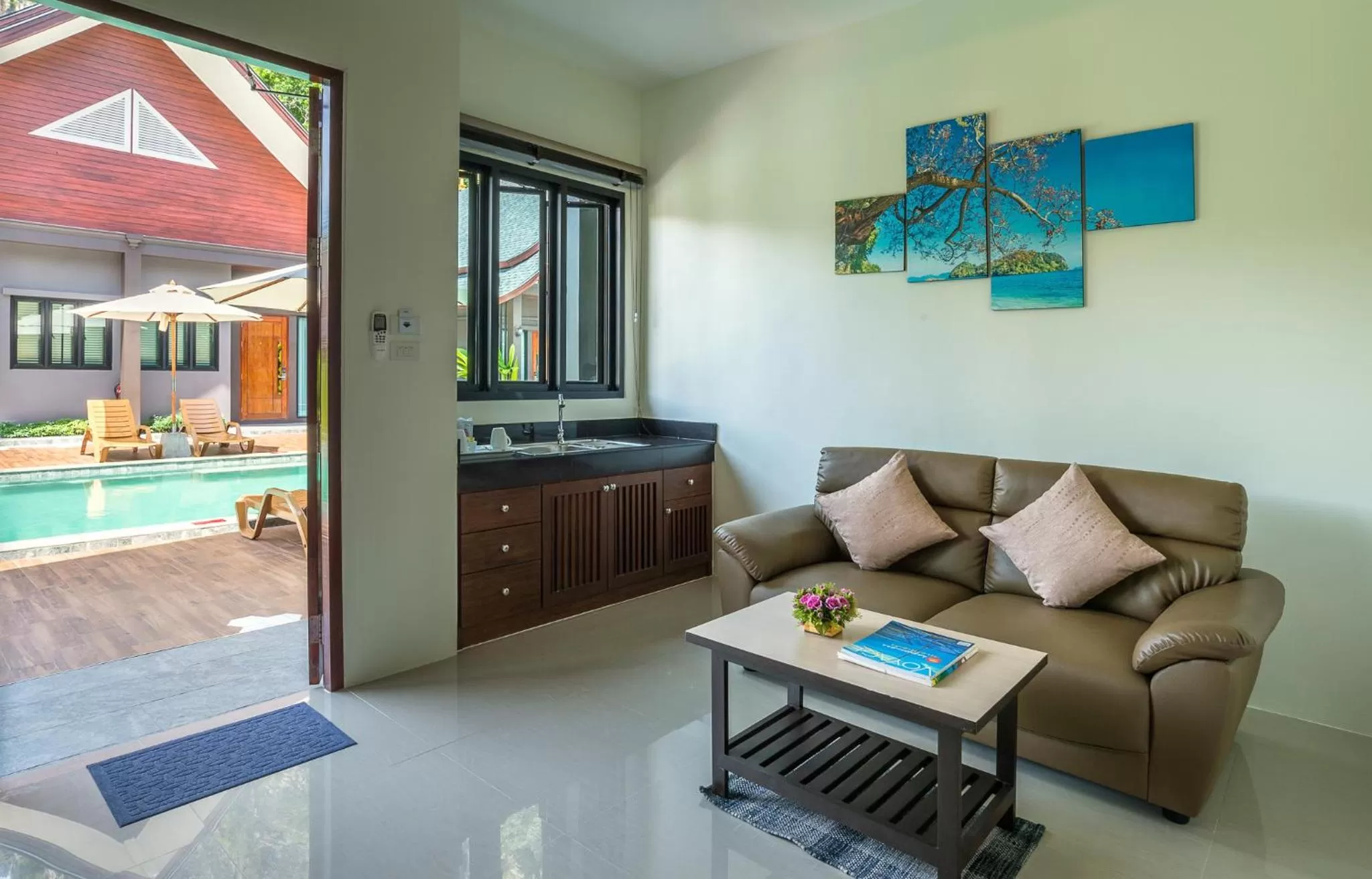 Spring in The Scene Cliff View Villas