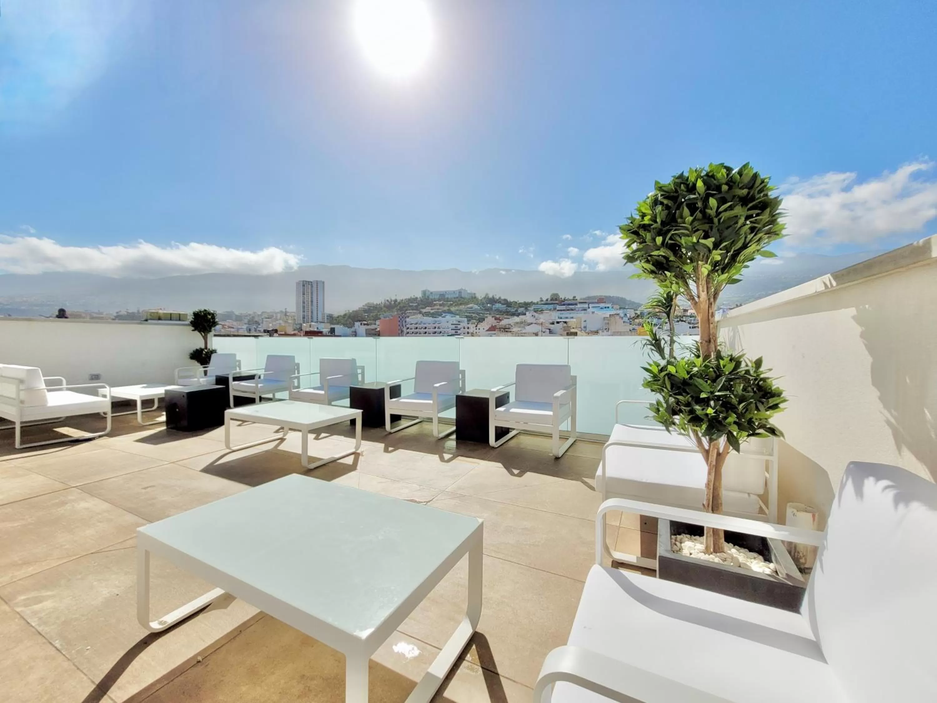 Shower in Puerto Azul