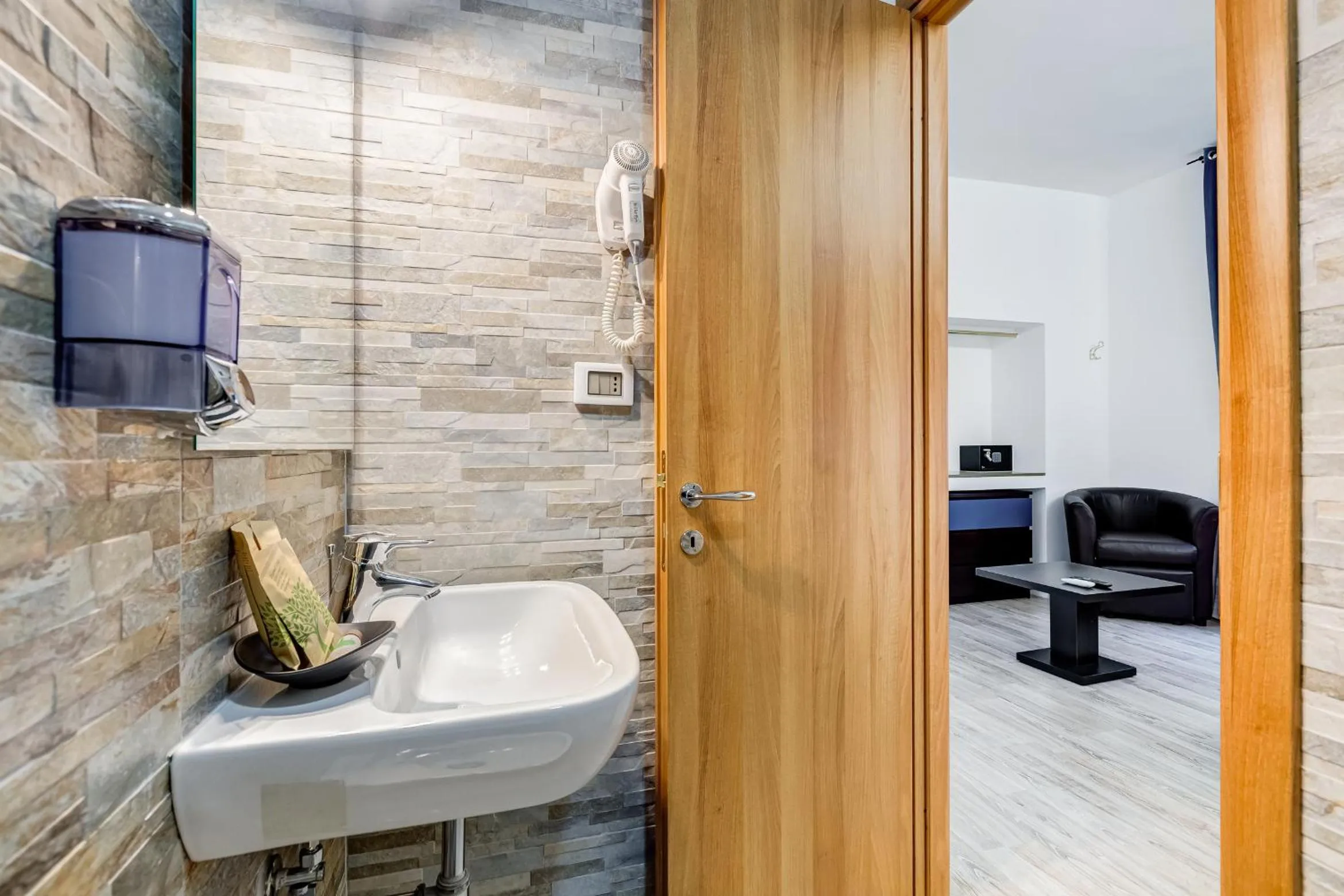 Ripetta Central Suites