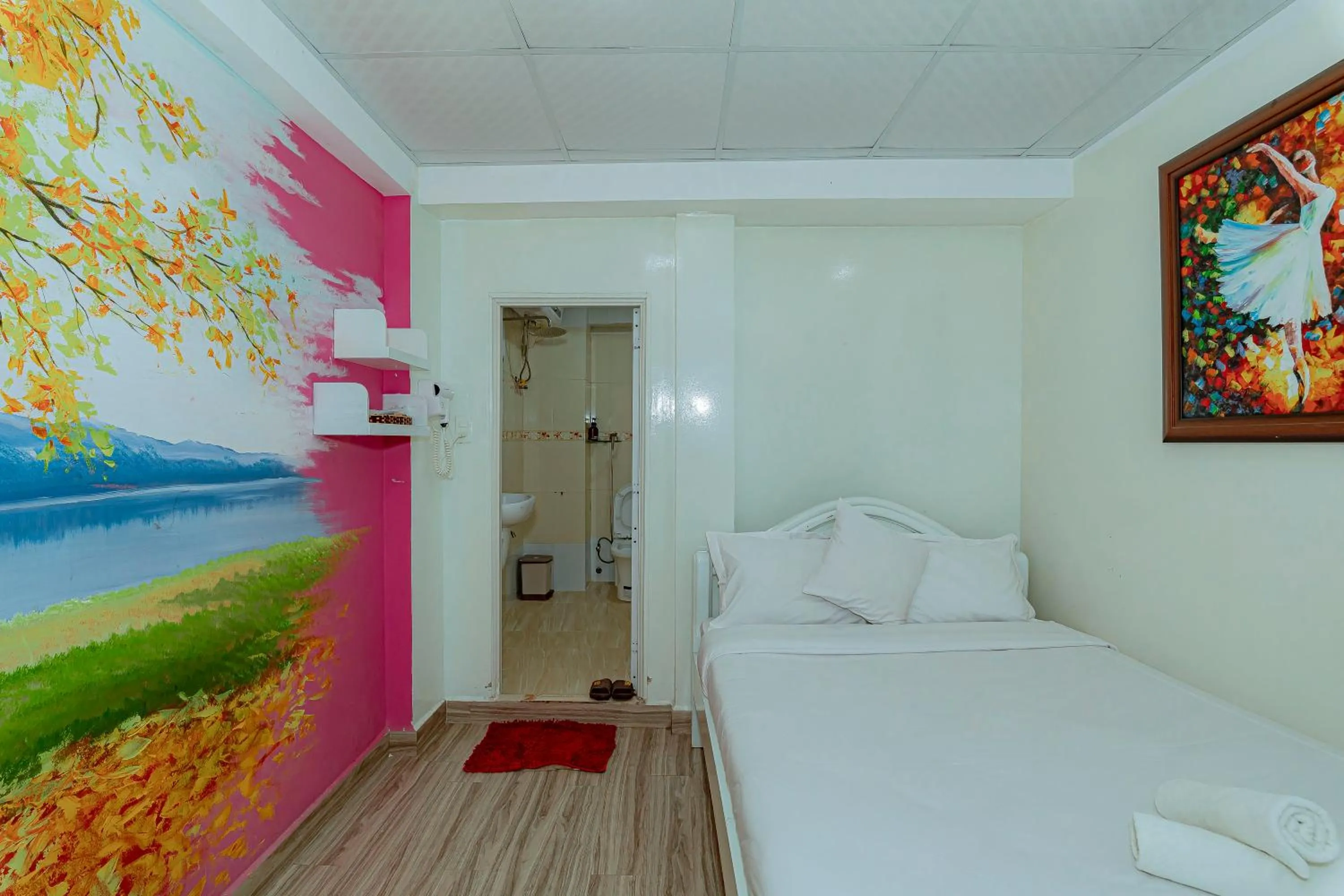 Ken's Backpackers Hotel