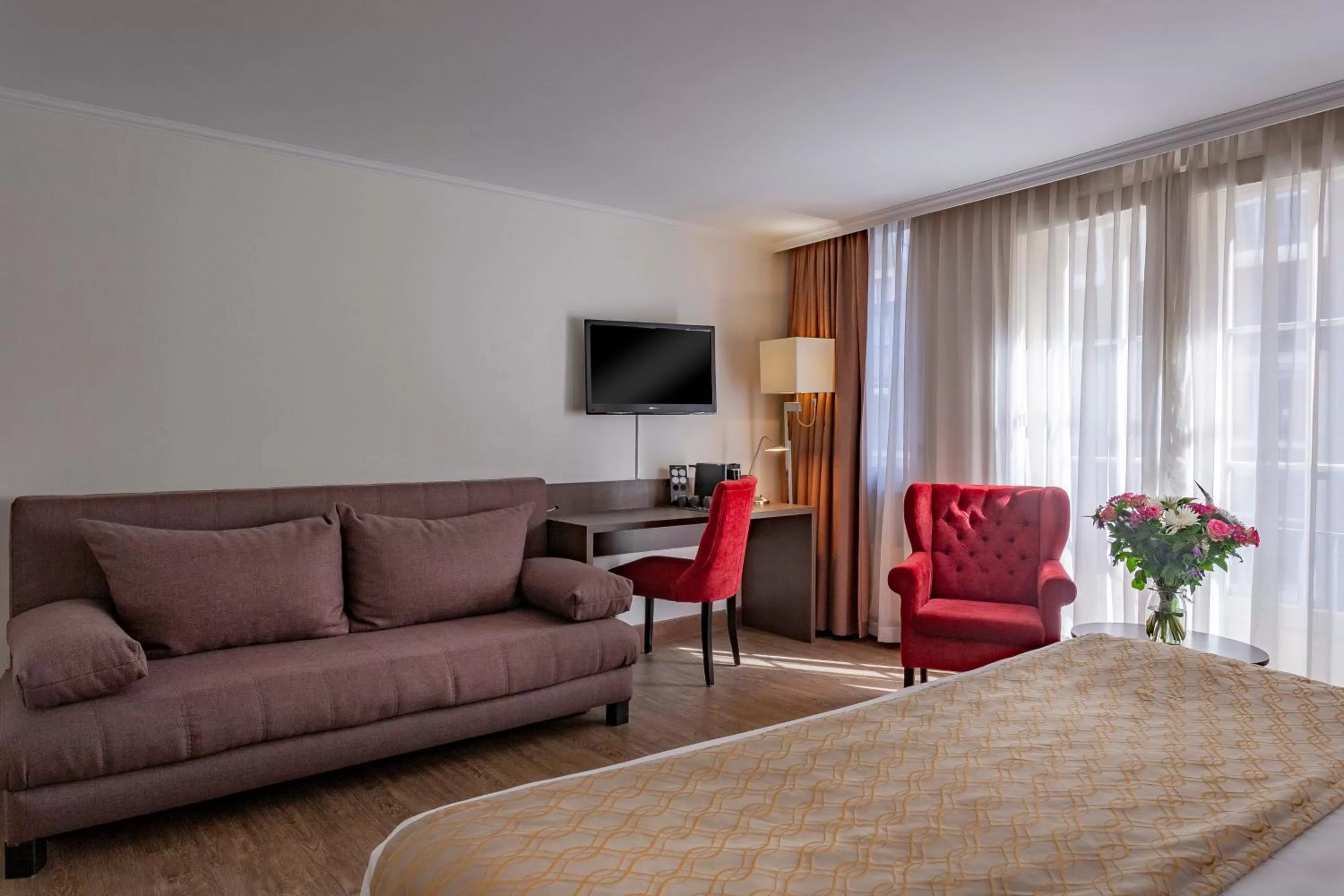 Bedroom in Avenue Hotel