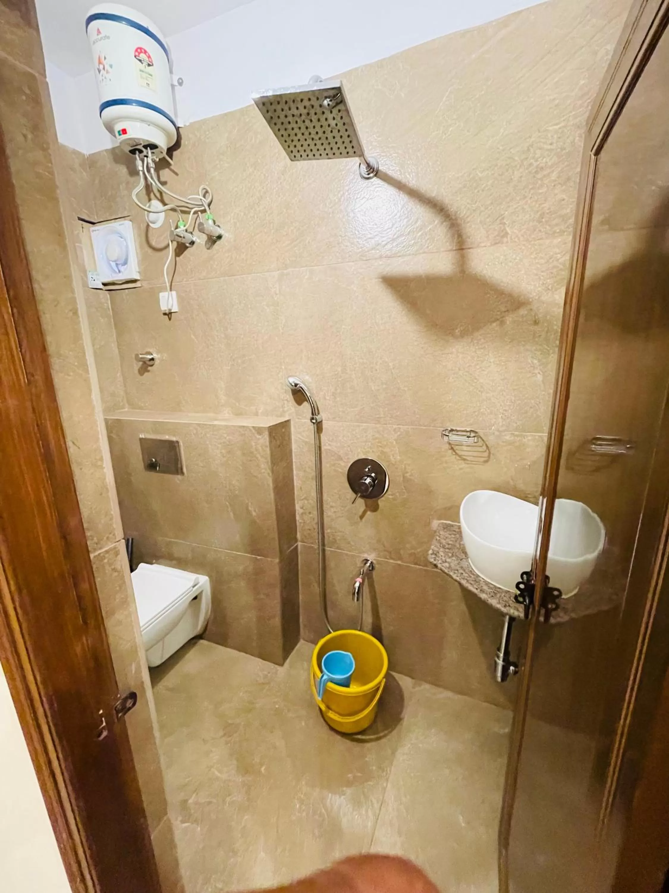 Bathroom in Corsican Haveli