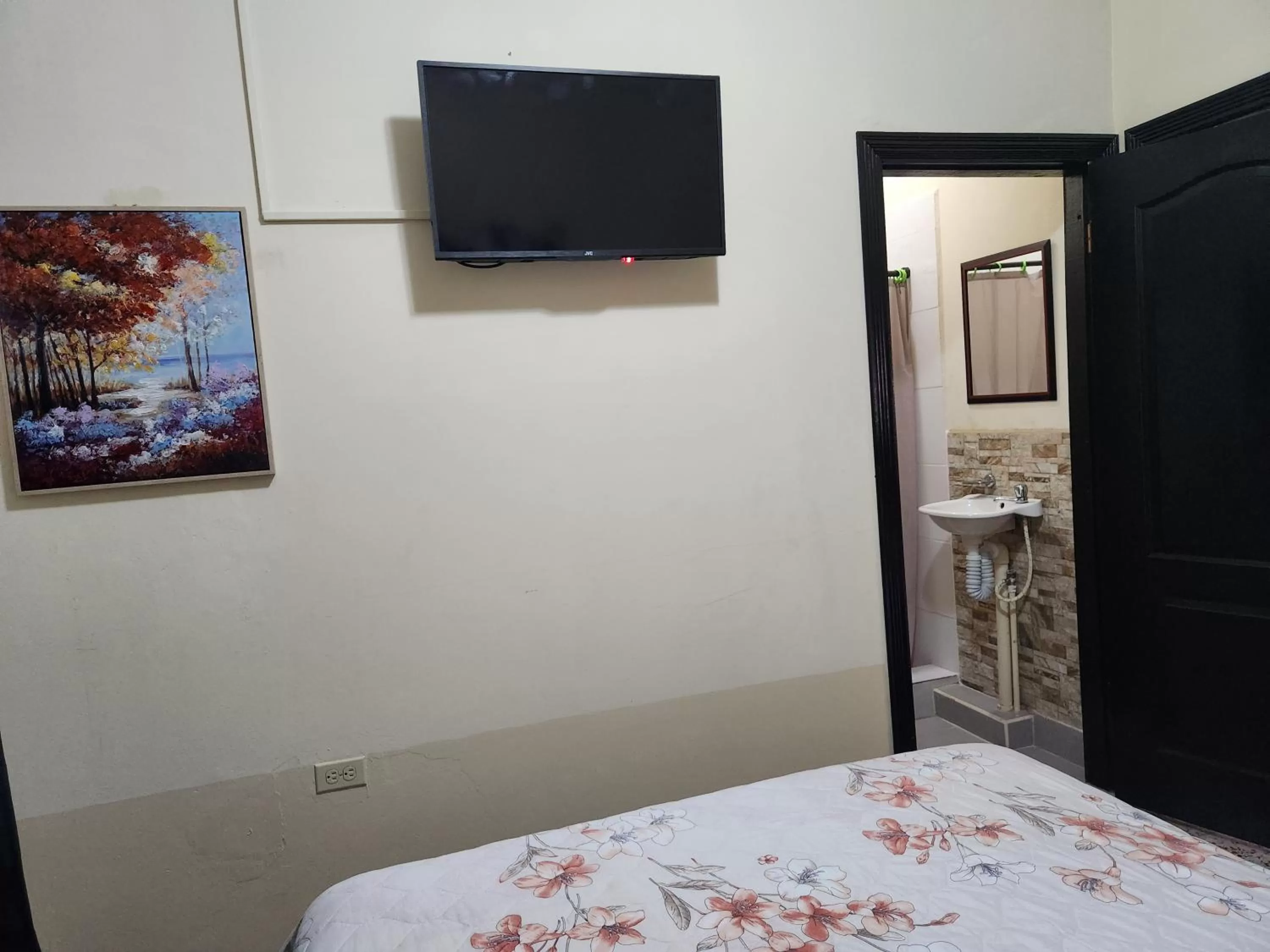 Photo of the whole room, TV/Entertainment Center in Casa Altamira