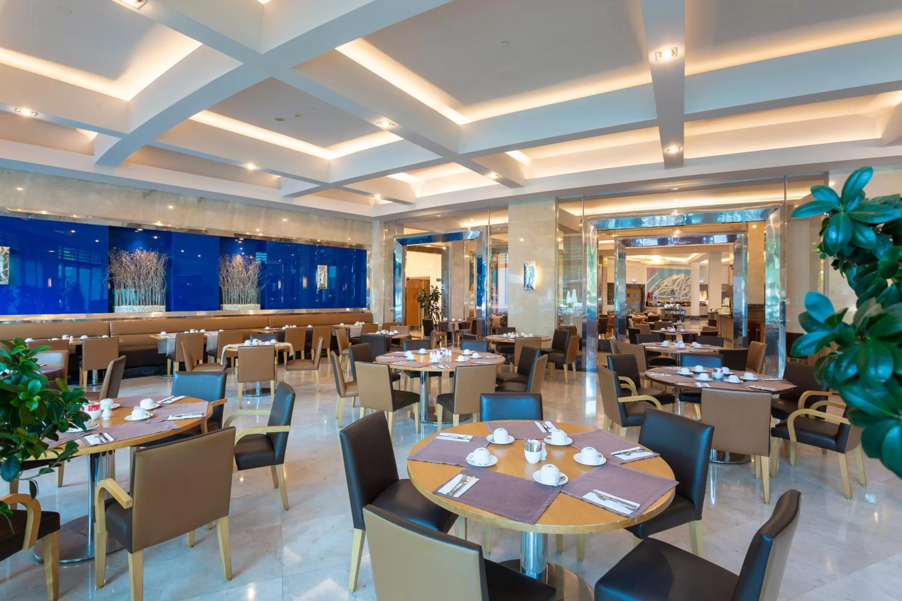 Restaurant/places to eat in Calista Luxury Resort
