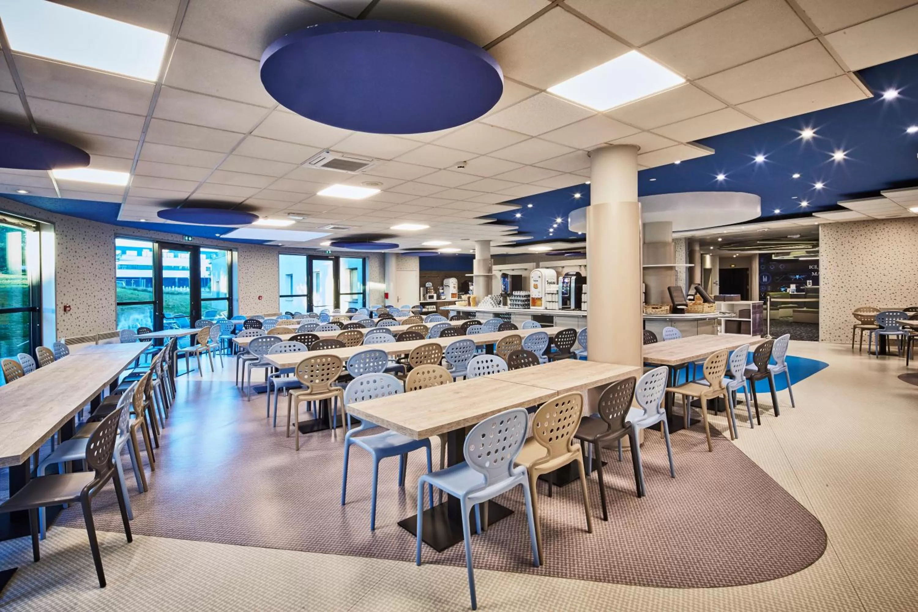 Breakfast in Kyriad Poitiers Jules Verne Site du Futuroscope