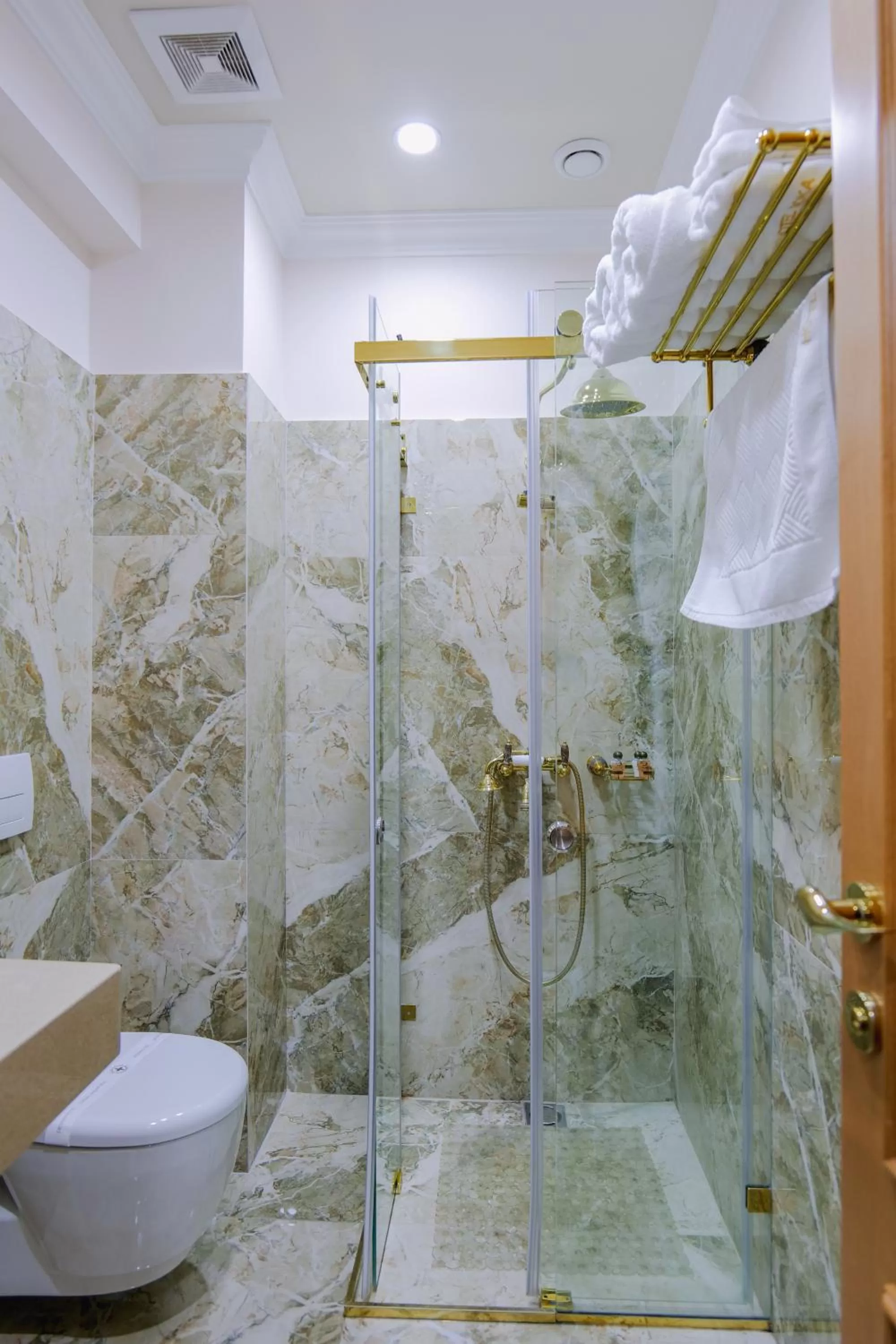 Bathroom in Hotel Boka