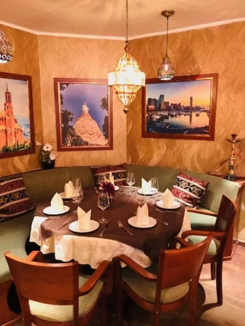 Restaurant/Places to Eat in Hotel Restaurant Byblos