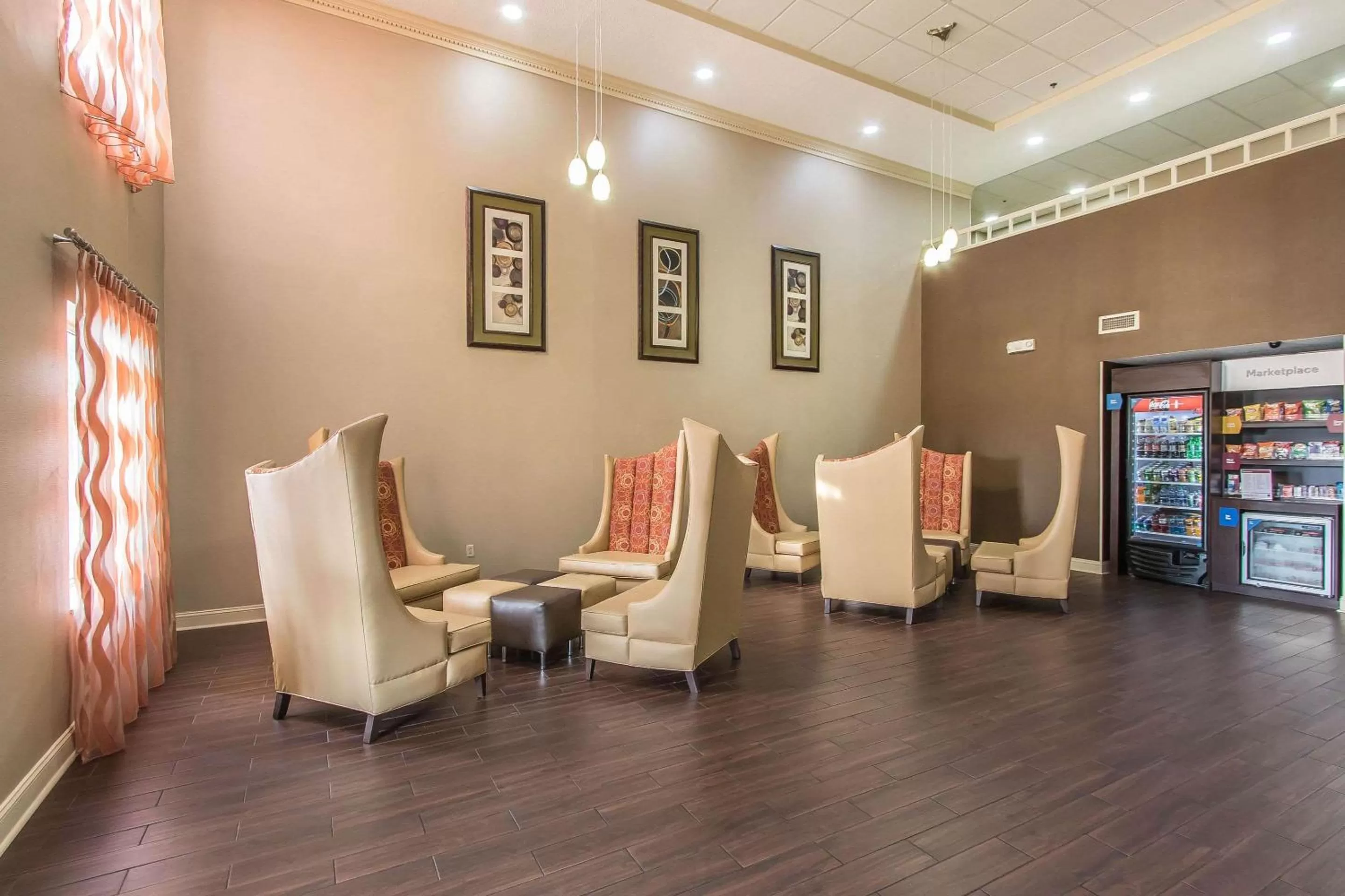 Lobby or reception in Comfort Suites Richmond