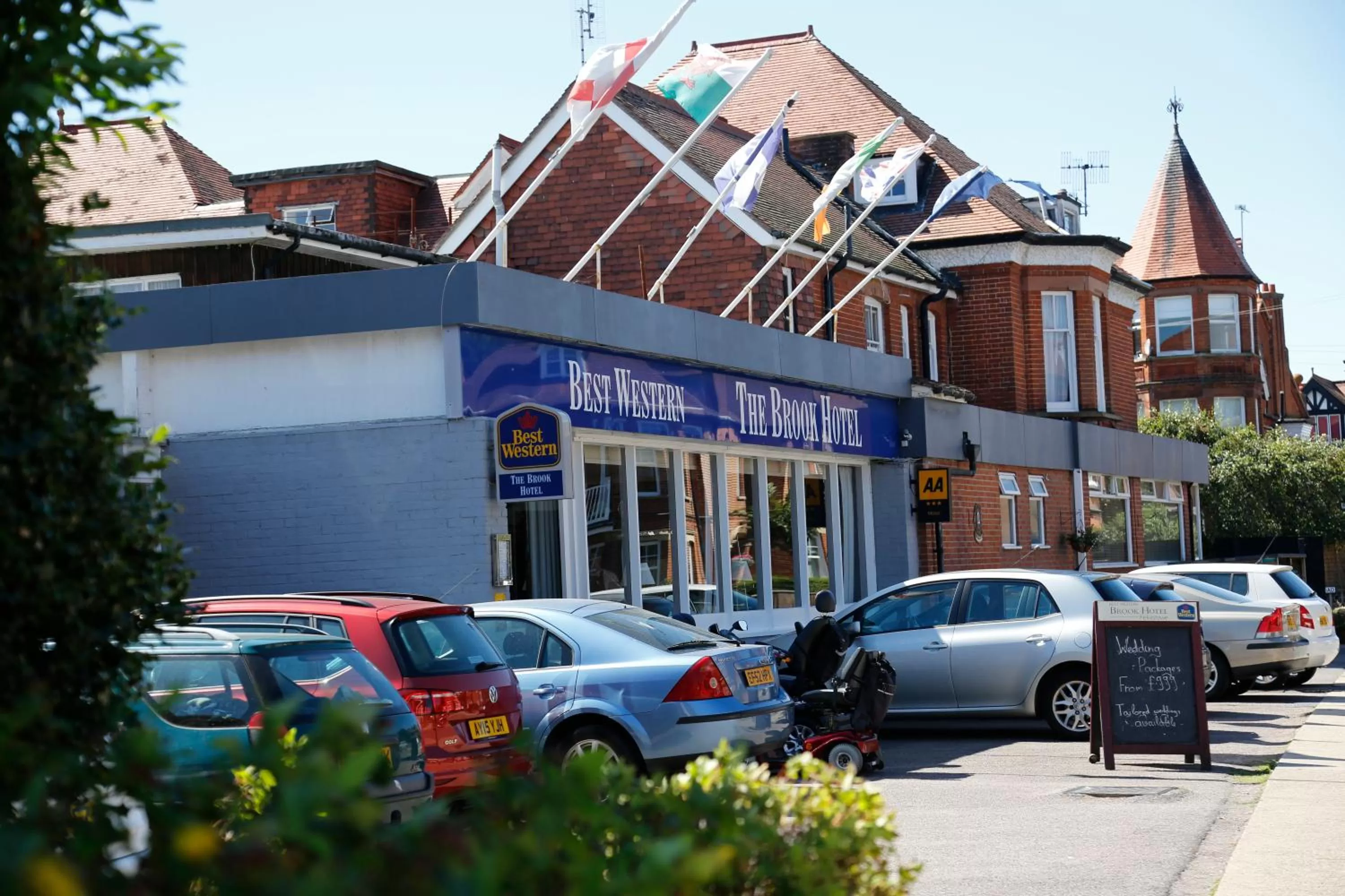 On site, Facade/Entrance in Best Western Brook Hotel