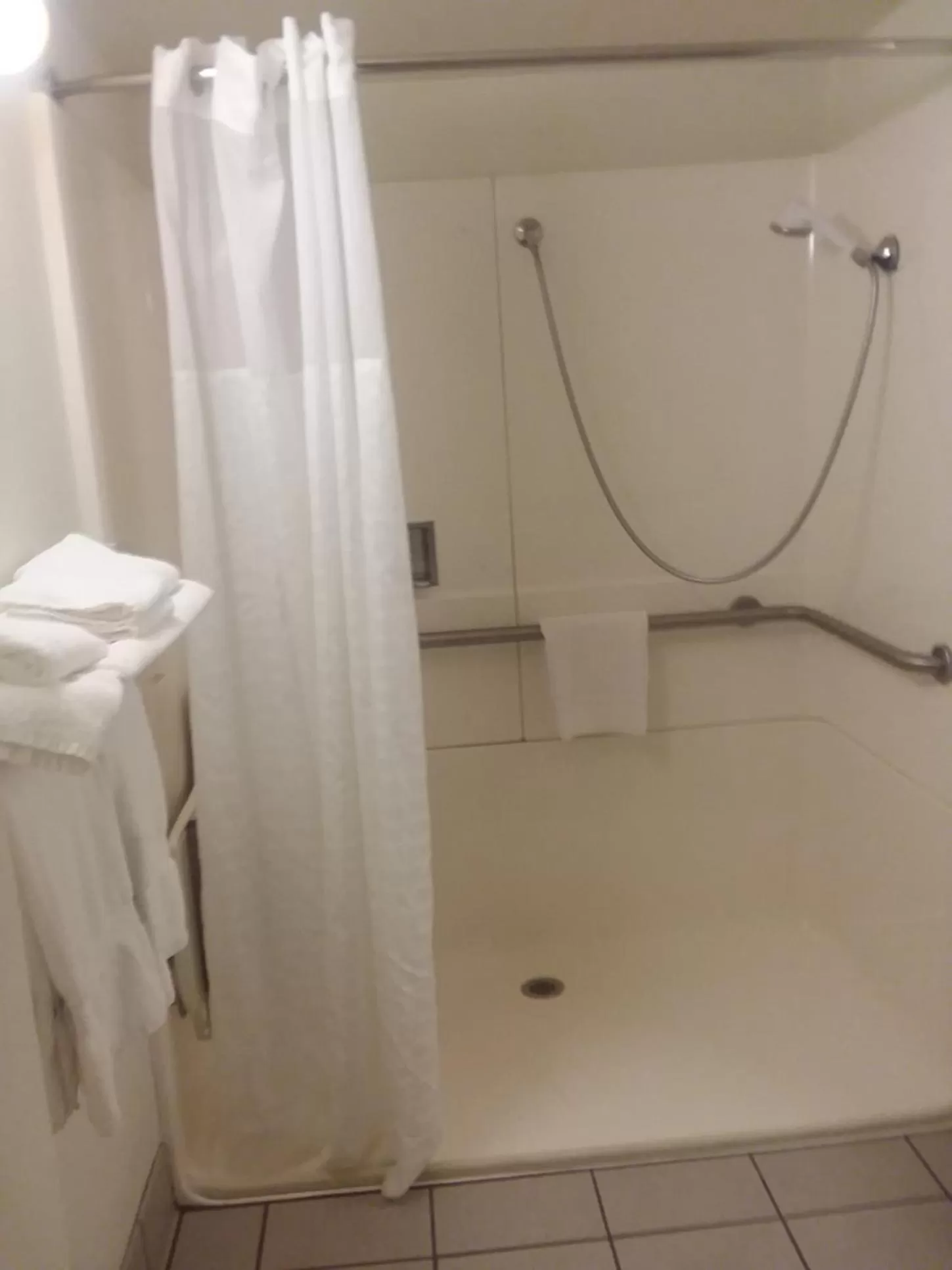 Shower in Comfort Inn Somerset