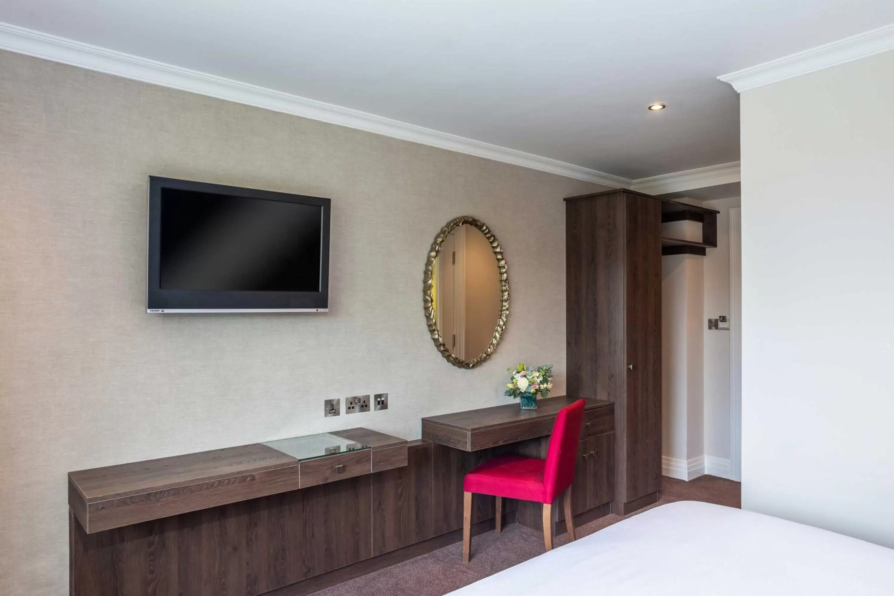 TV and multimedia, Bed in Hotel Kilmore