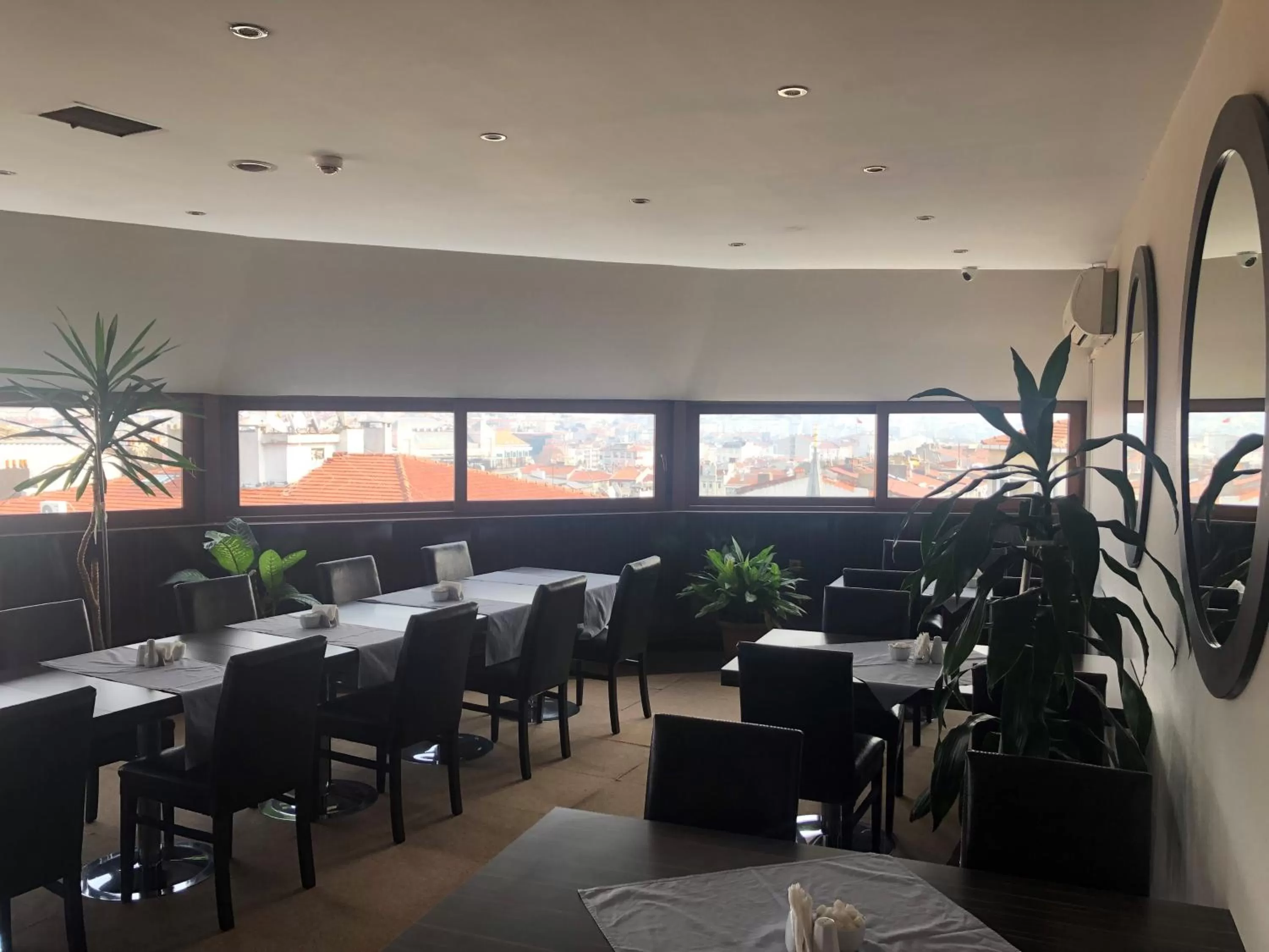 Restaurant/places to eat in Hotel Topkapı