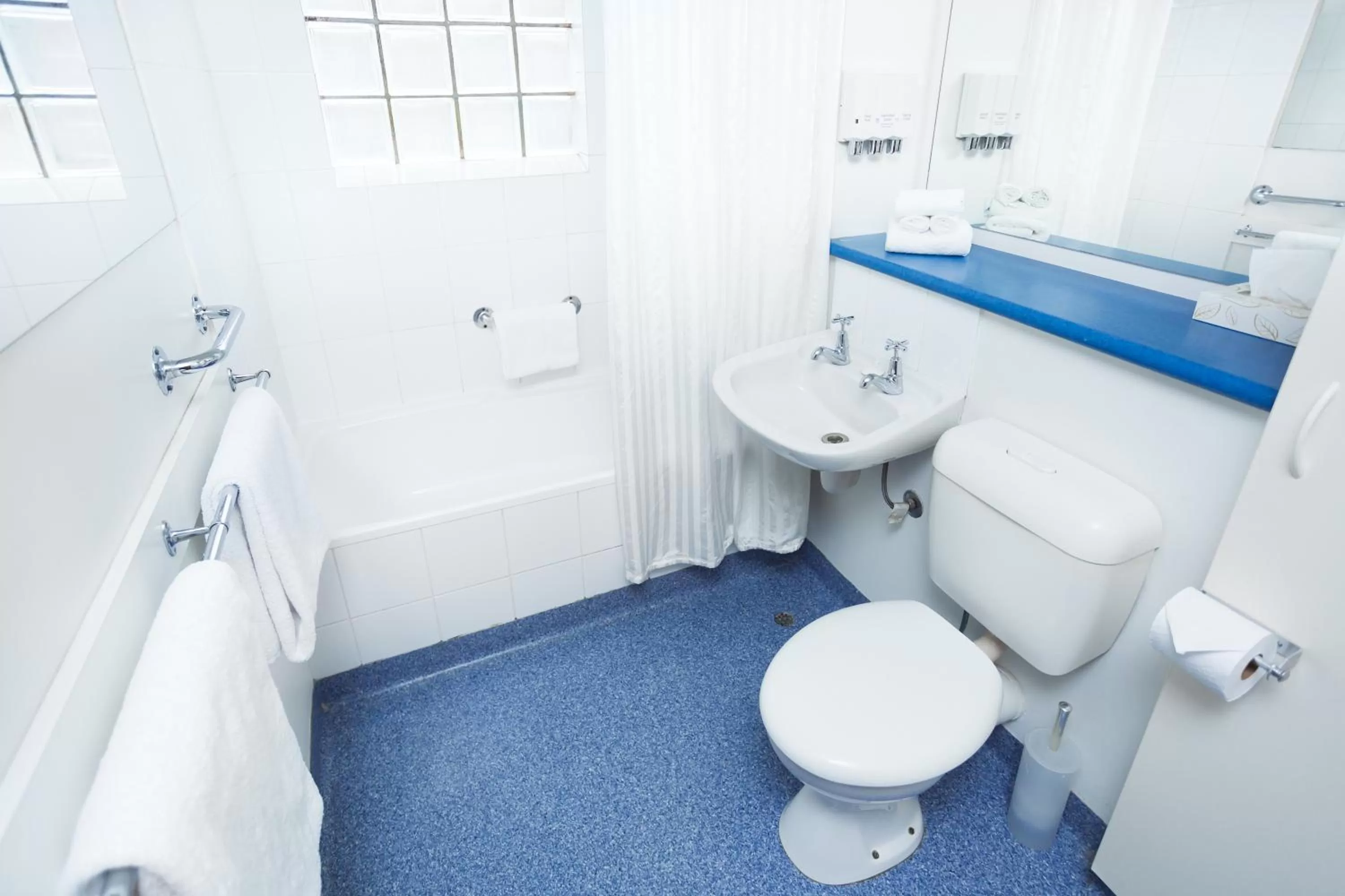 Bathroom in Bay Hotel Apartments