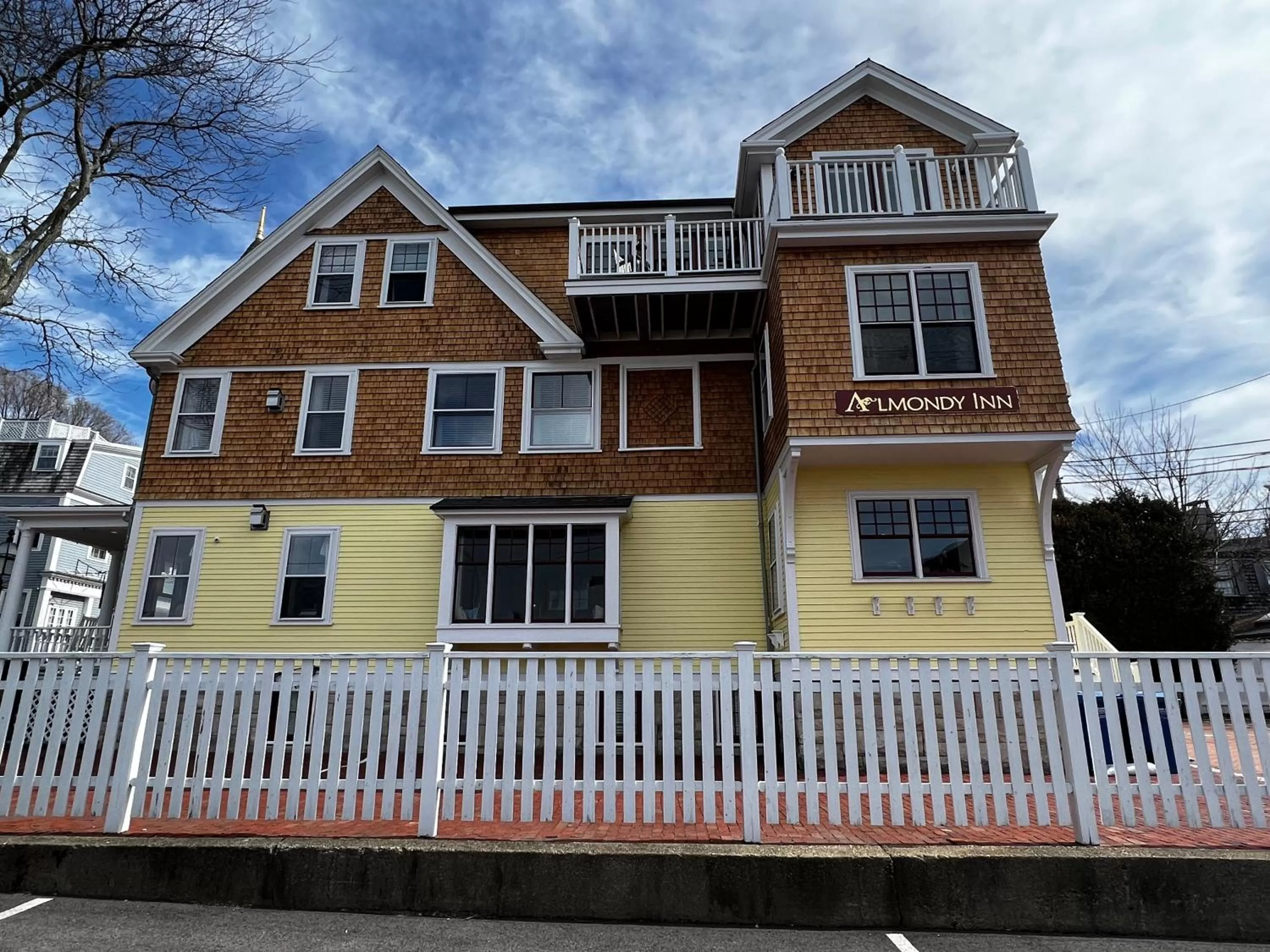 Property building in Almondy Inn Bed & Breakfast