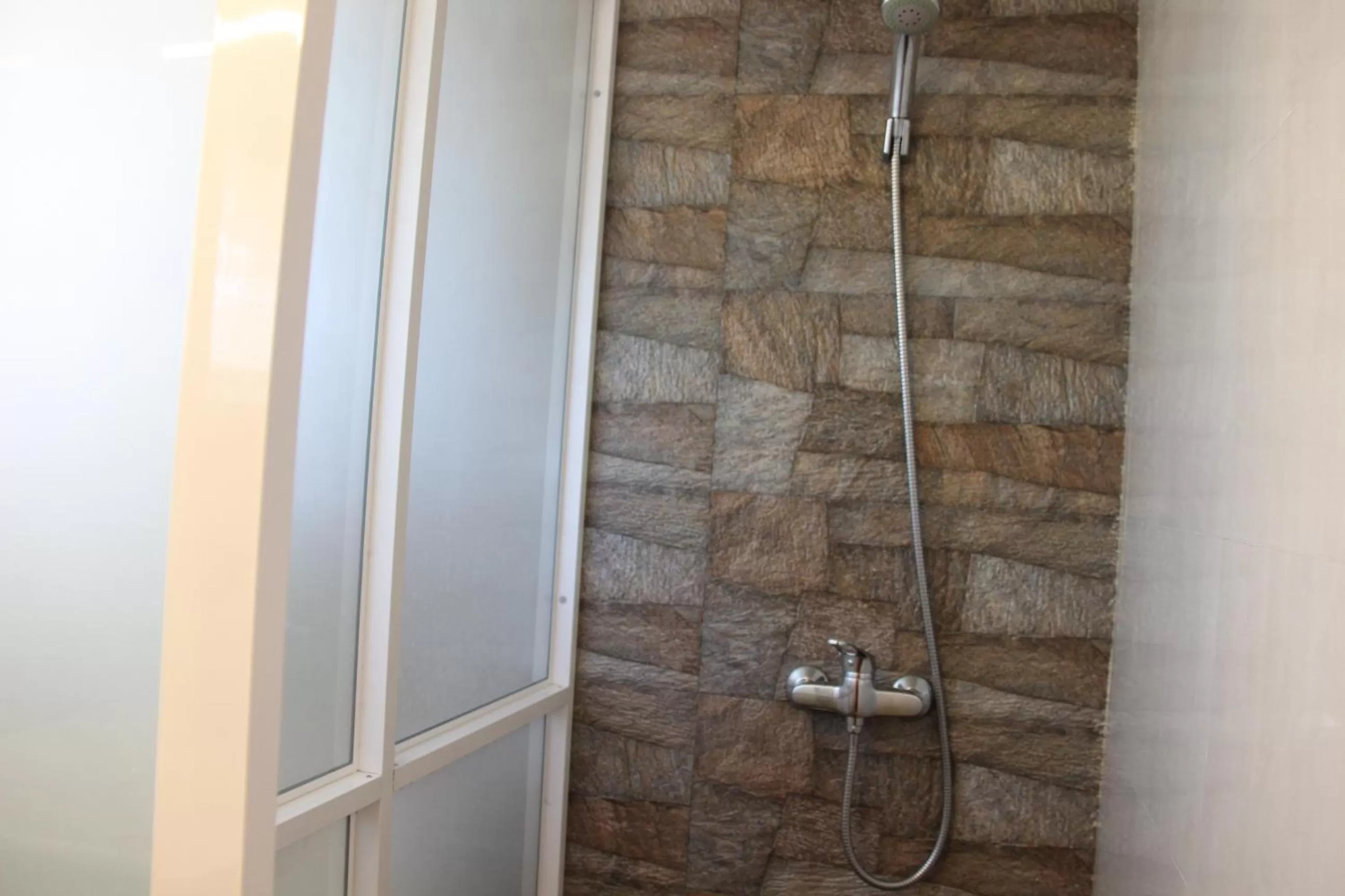 Bathroom in Pigeons Nest