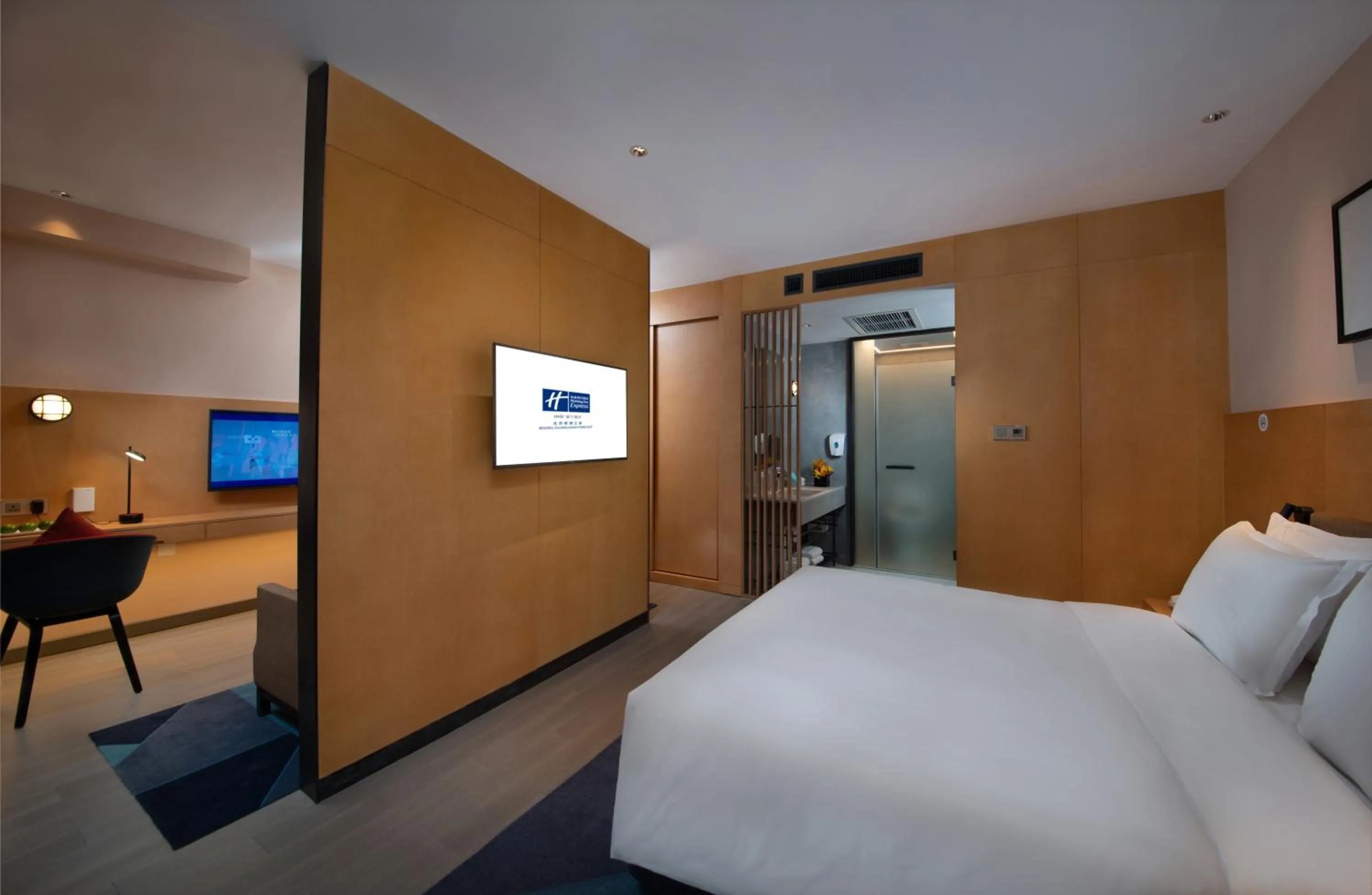 Bedroom, Bed in Holiday Inn Express Beijing Shijingshan Parkview by IHG