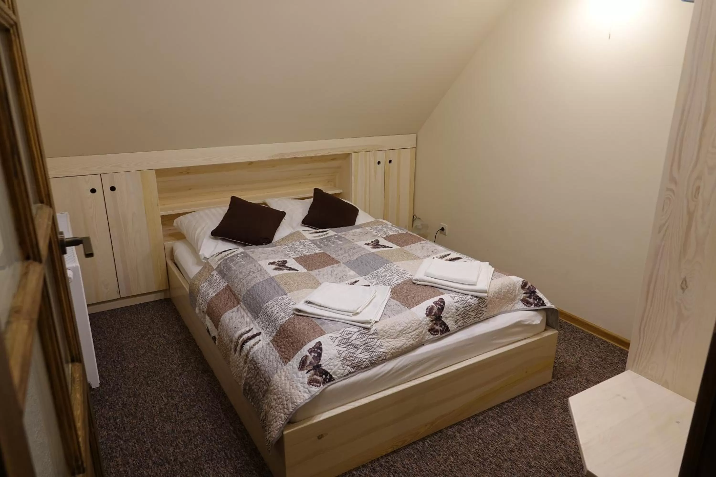 Bed in Gościniec Dworski w Ropie