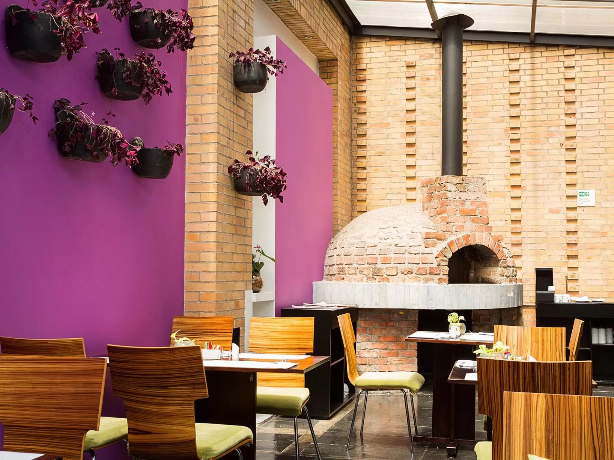 Food and drinks in Hotel bh Parque 93