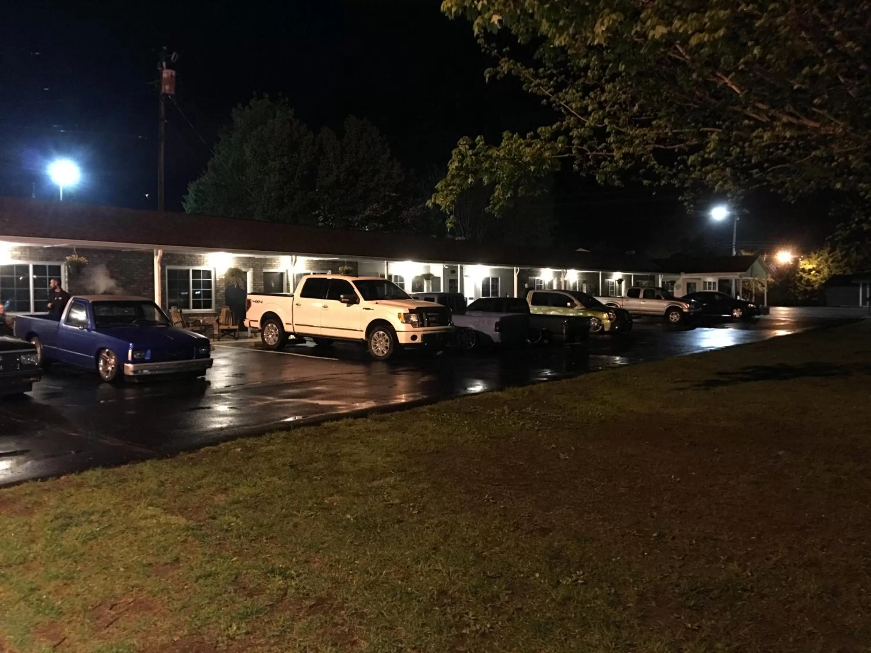 Night in Cardinal Inn