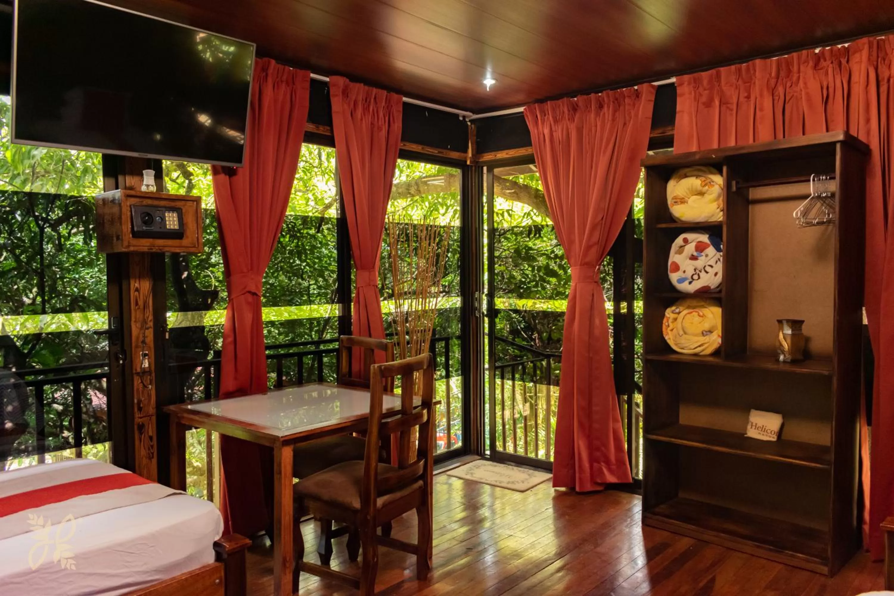 Garden in Hotel Heliconias Nature Inn & Hot Springs