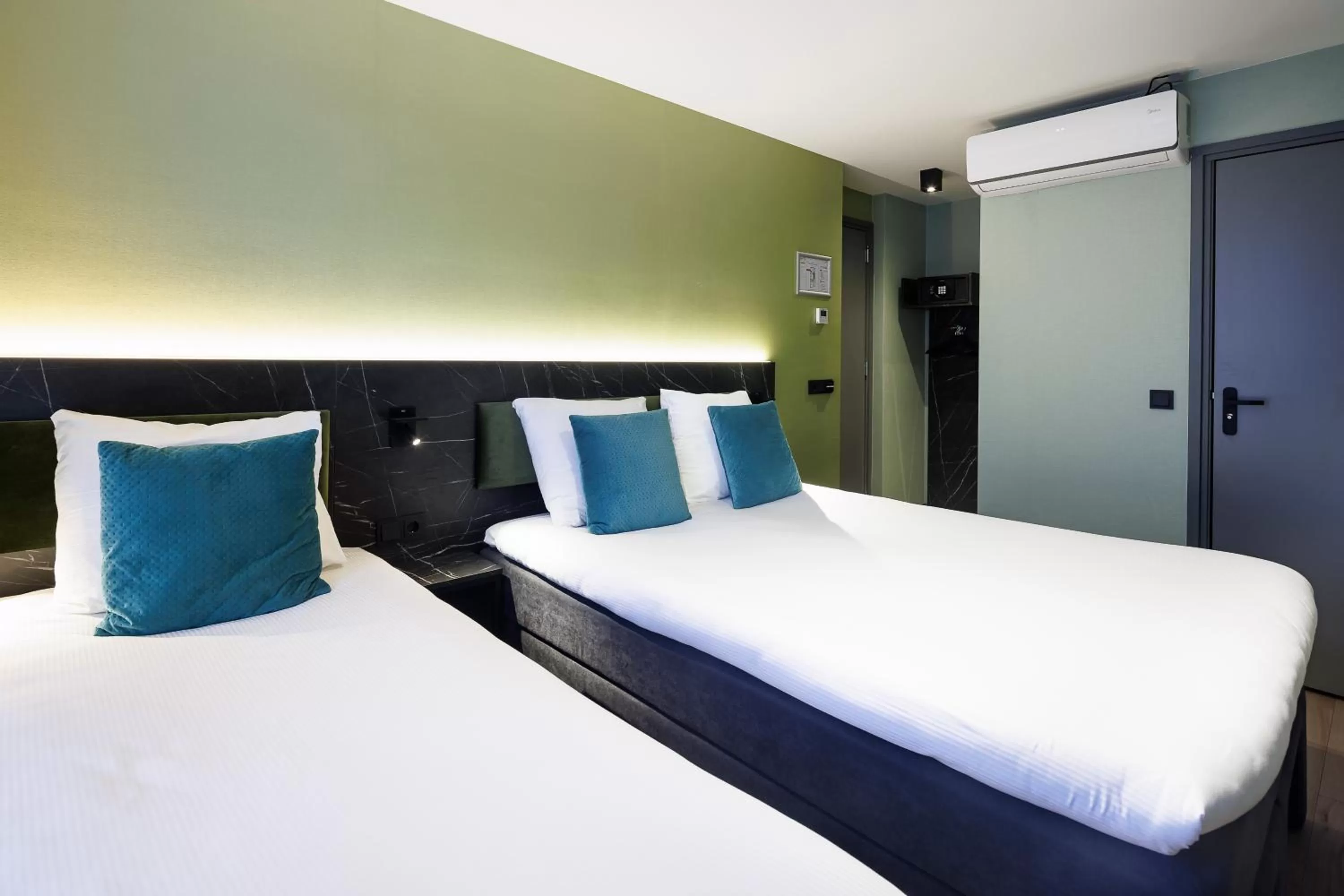 Bed in Ciao Papa Hotel Amsterdam Central Station