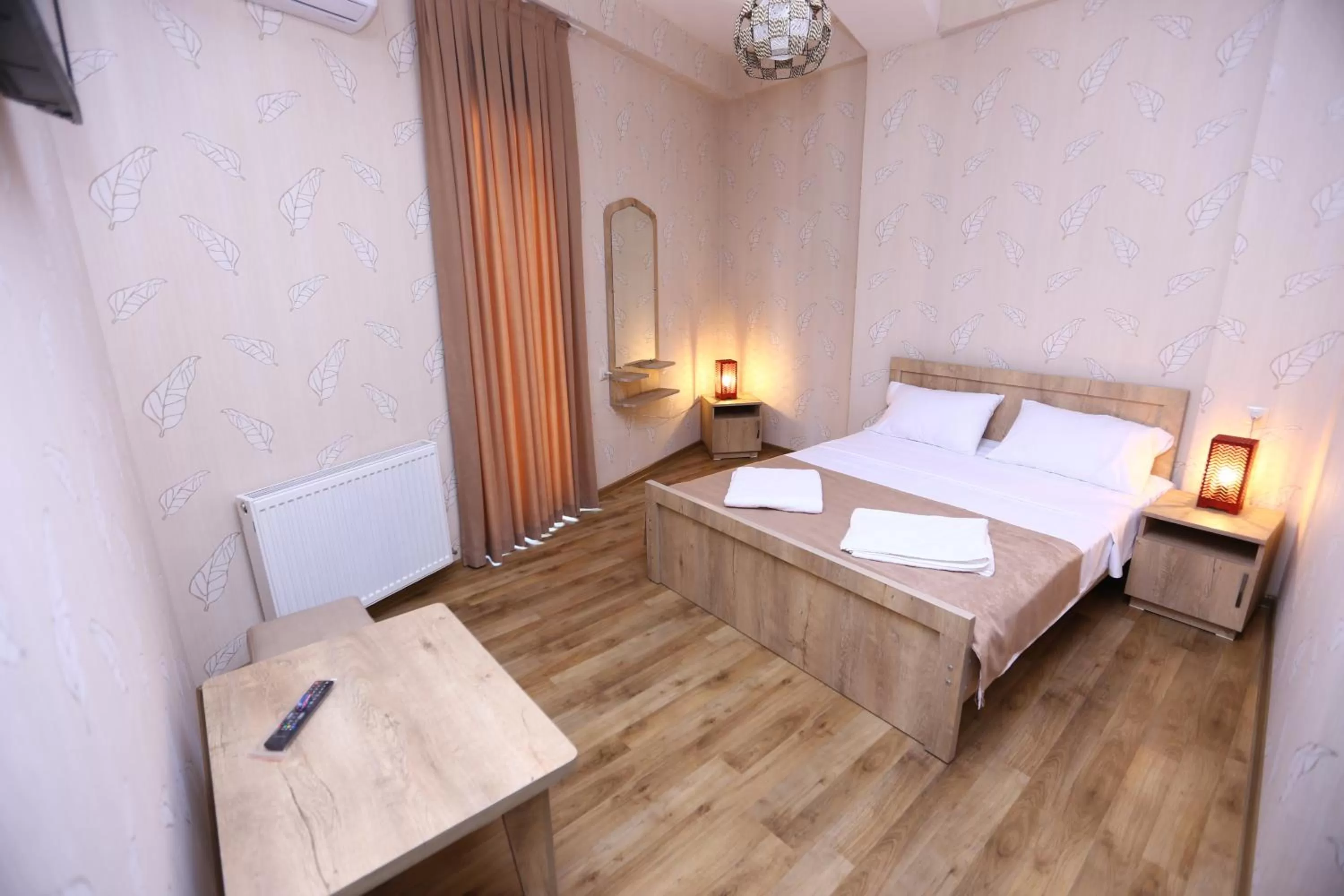 bunk bed, Bed in Hotel Traveler