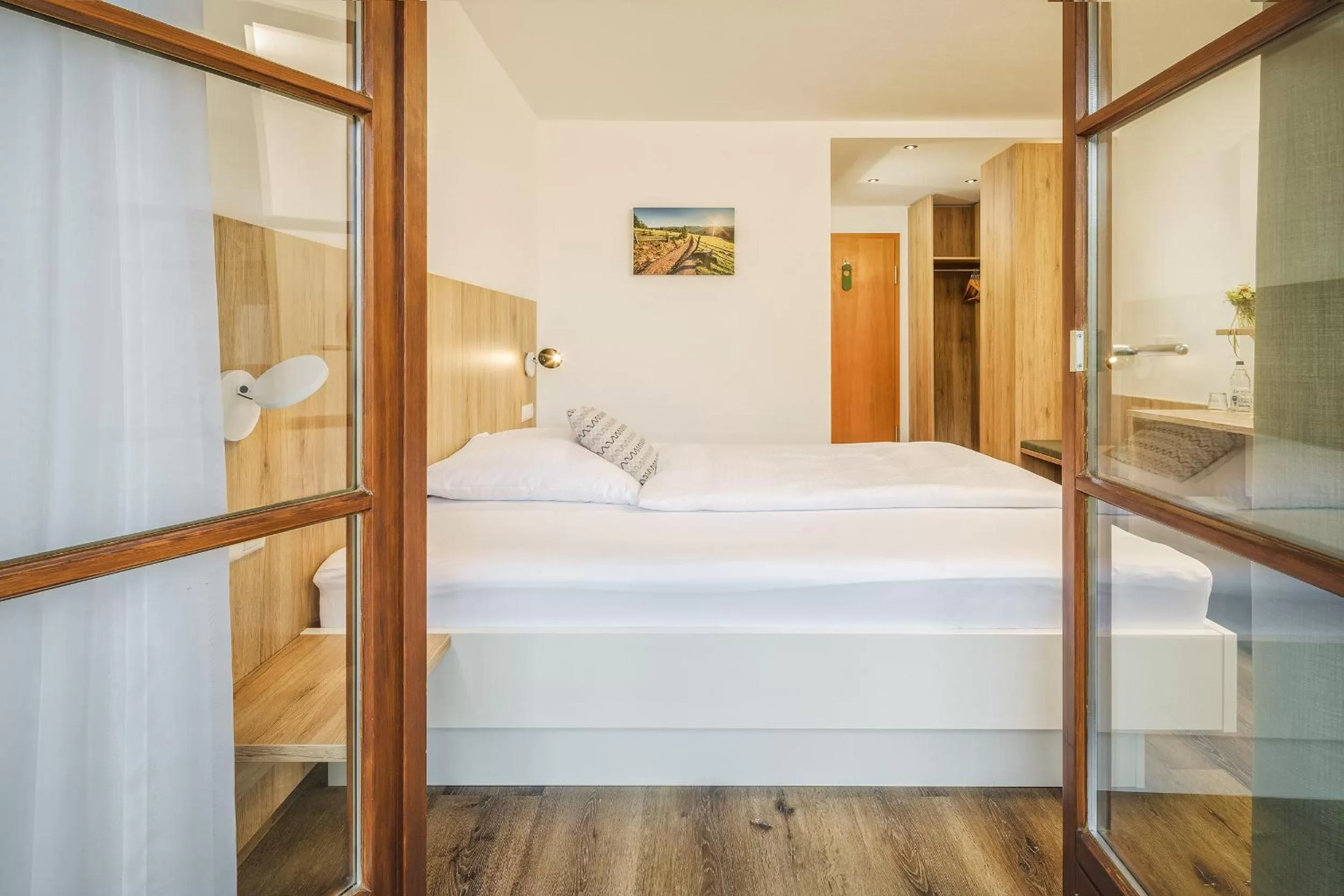 Photo of the whole room, Bed in Hotel Garni Gästehaus am Mühlbach