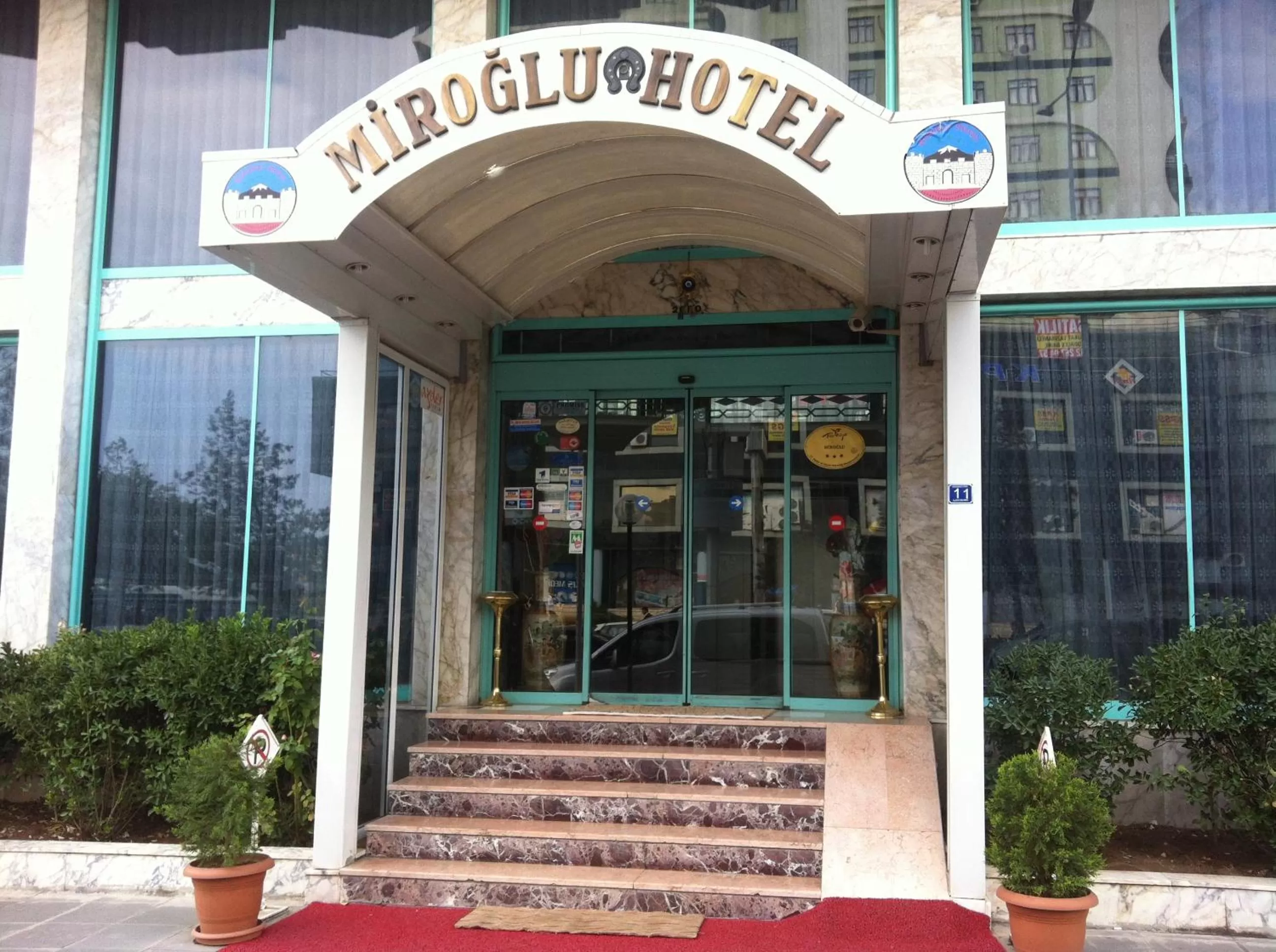 Facade/entrance in Miroglu Hotel