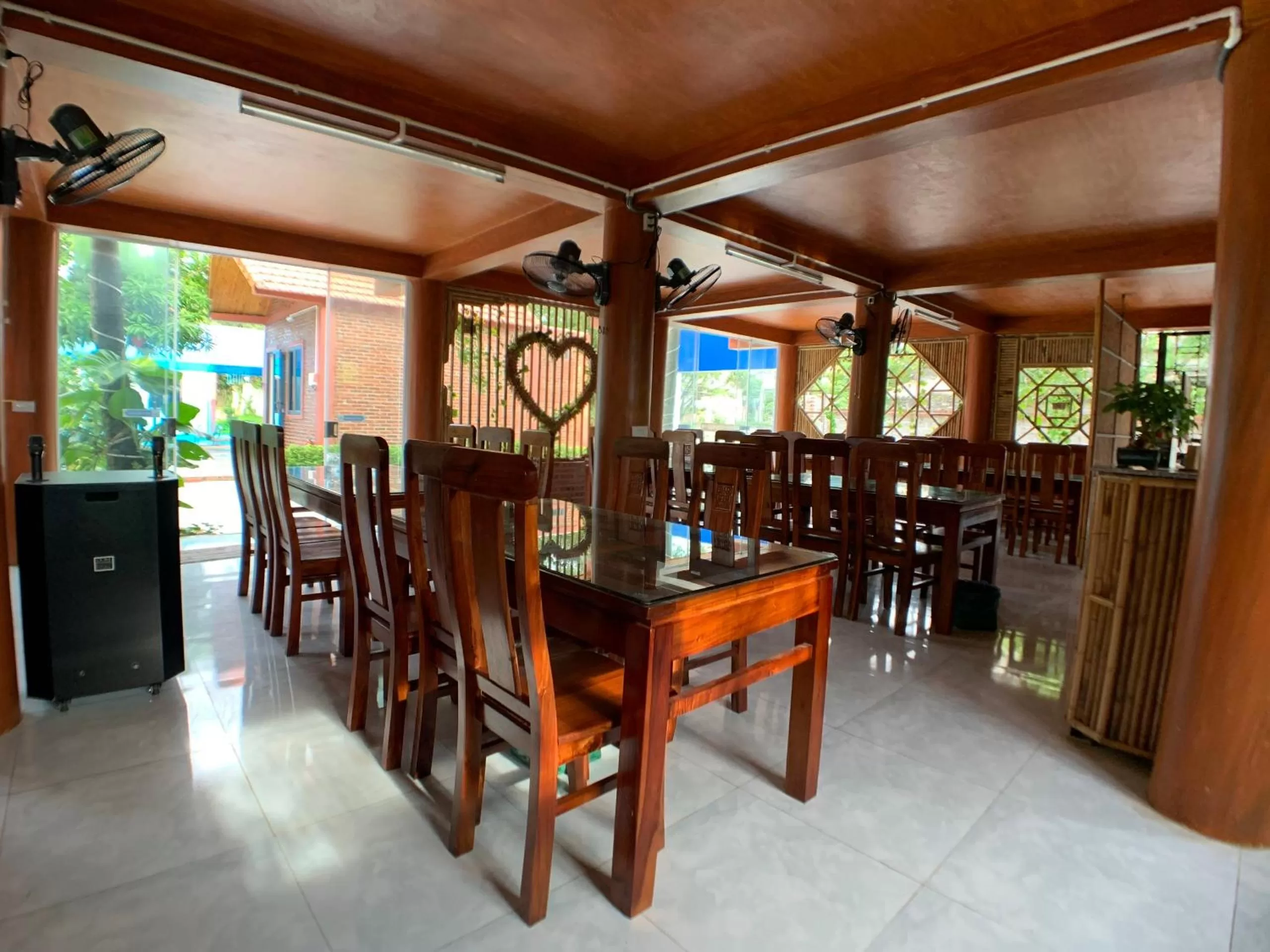 Restaurant/places to eat in Trang An Elegant Homestay