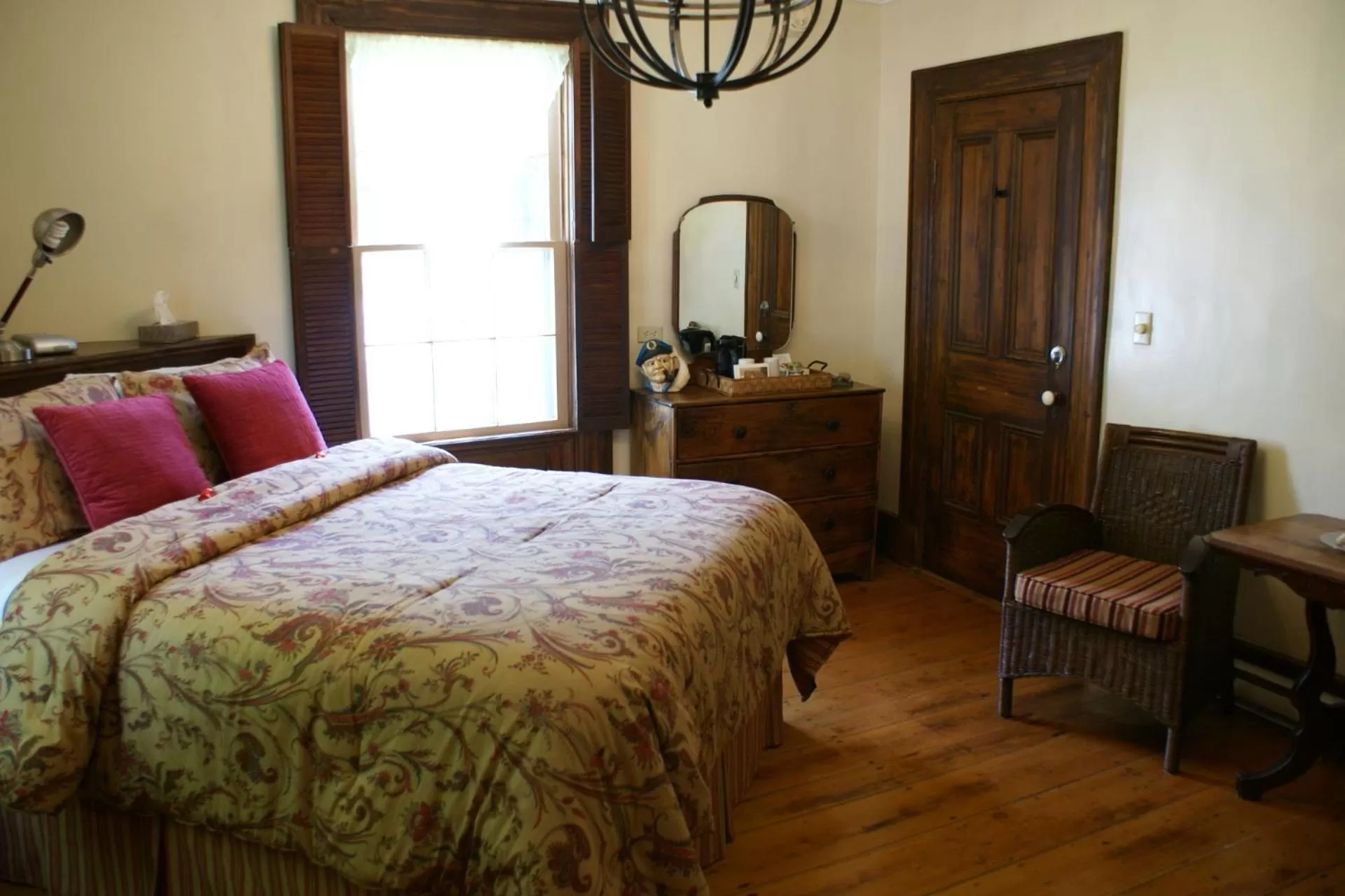 Bedroom, Bed in Fisherman's Daughter B&B