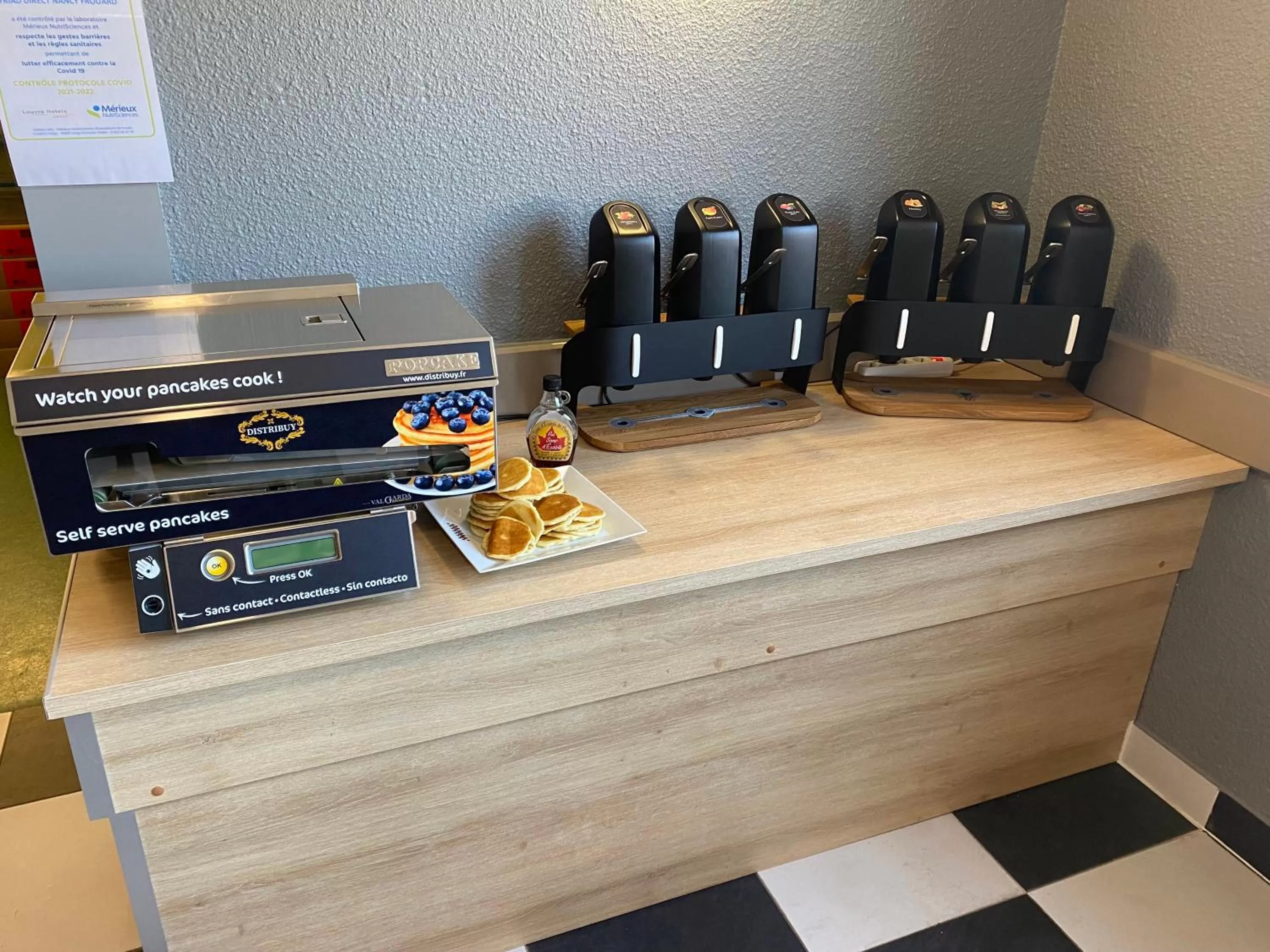 Breakfast in Enzo Hotels Nancy Frouard by Kyriad Direct