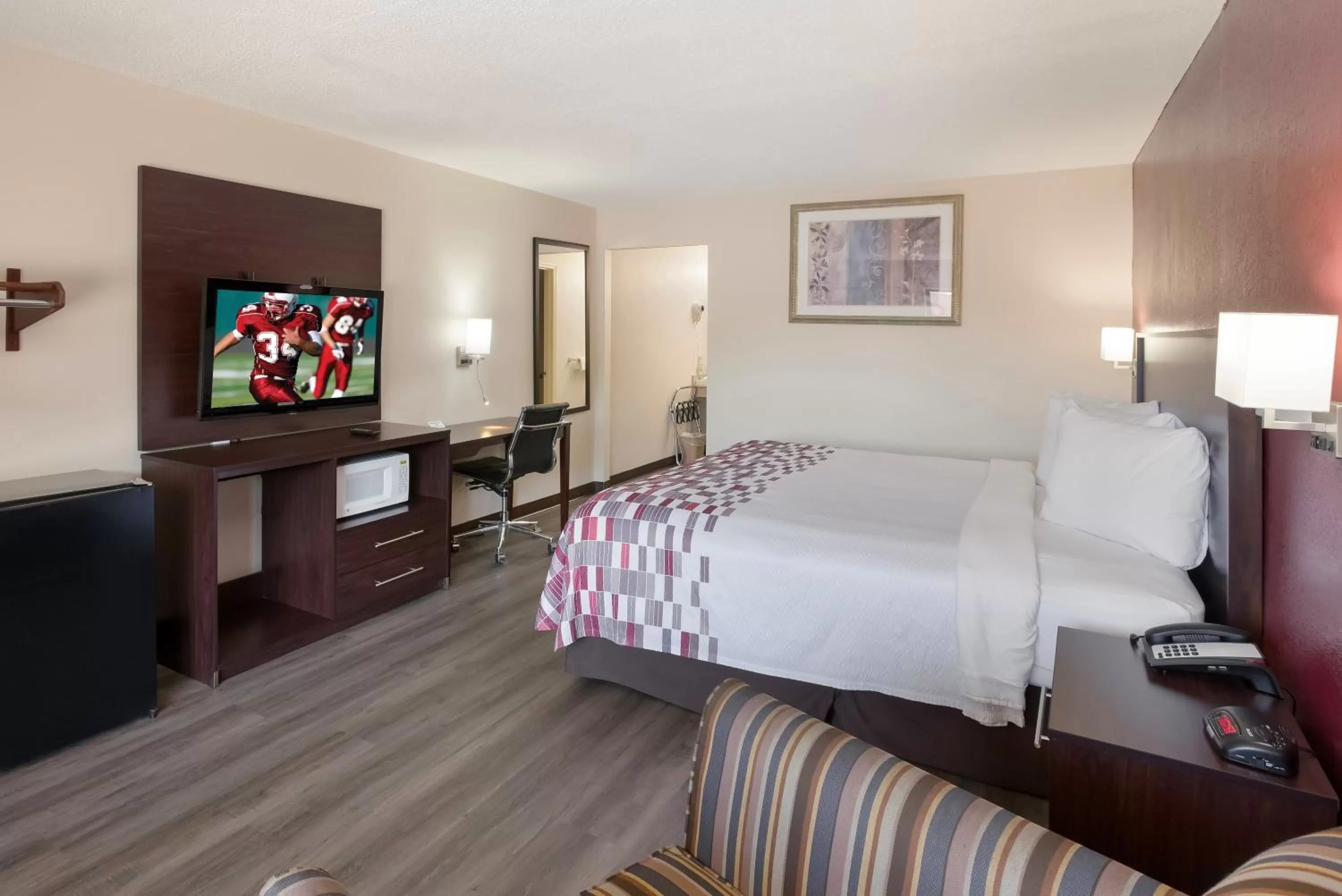 Photo of the whole room in Red Roof Inn Dillon, SC