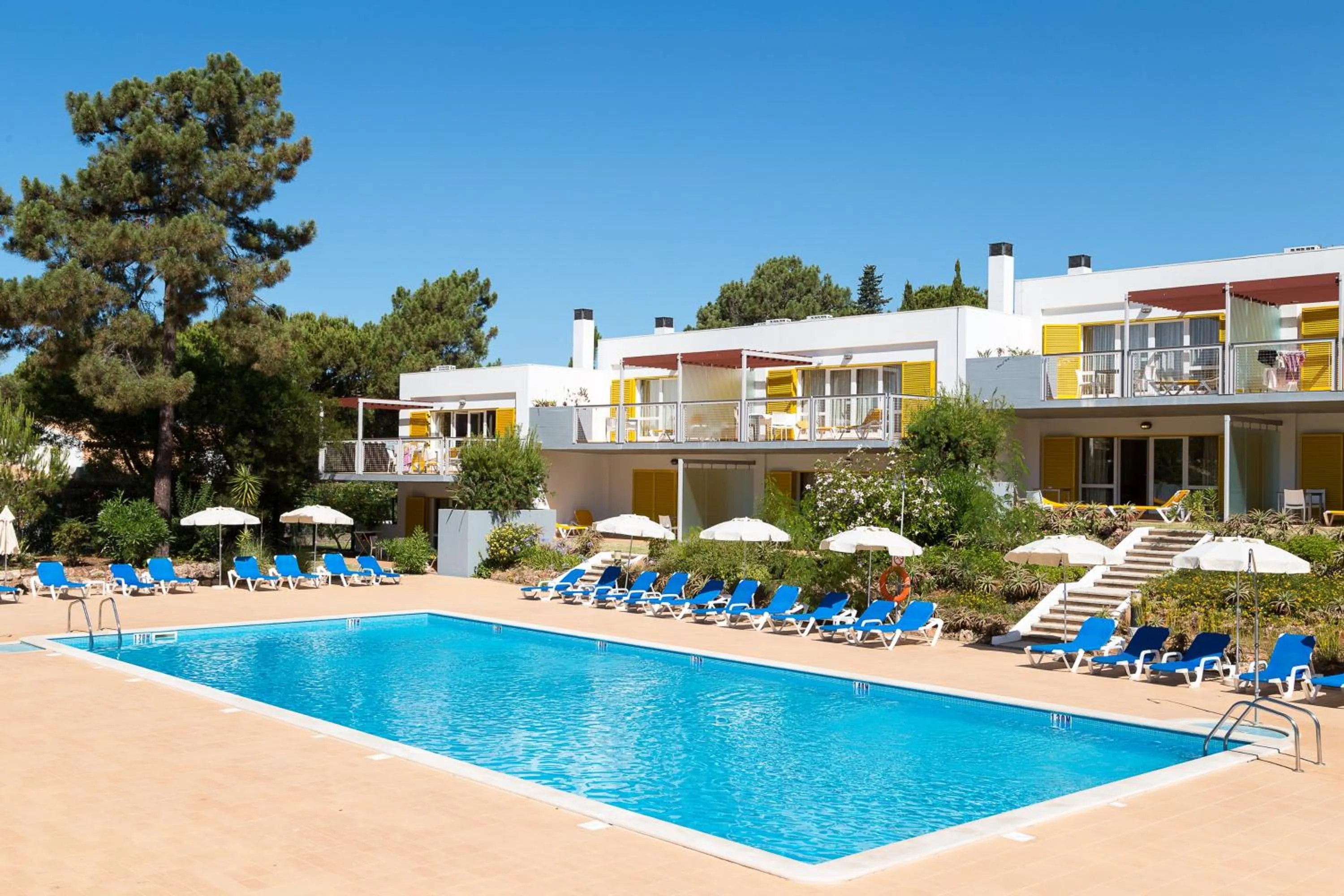 Swimming pool in Apartamentos Turisticos Pinhal Da Marina