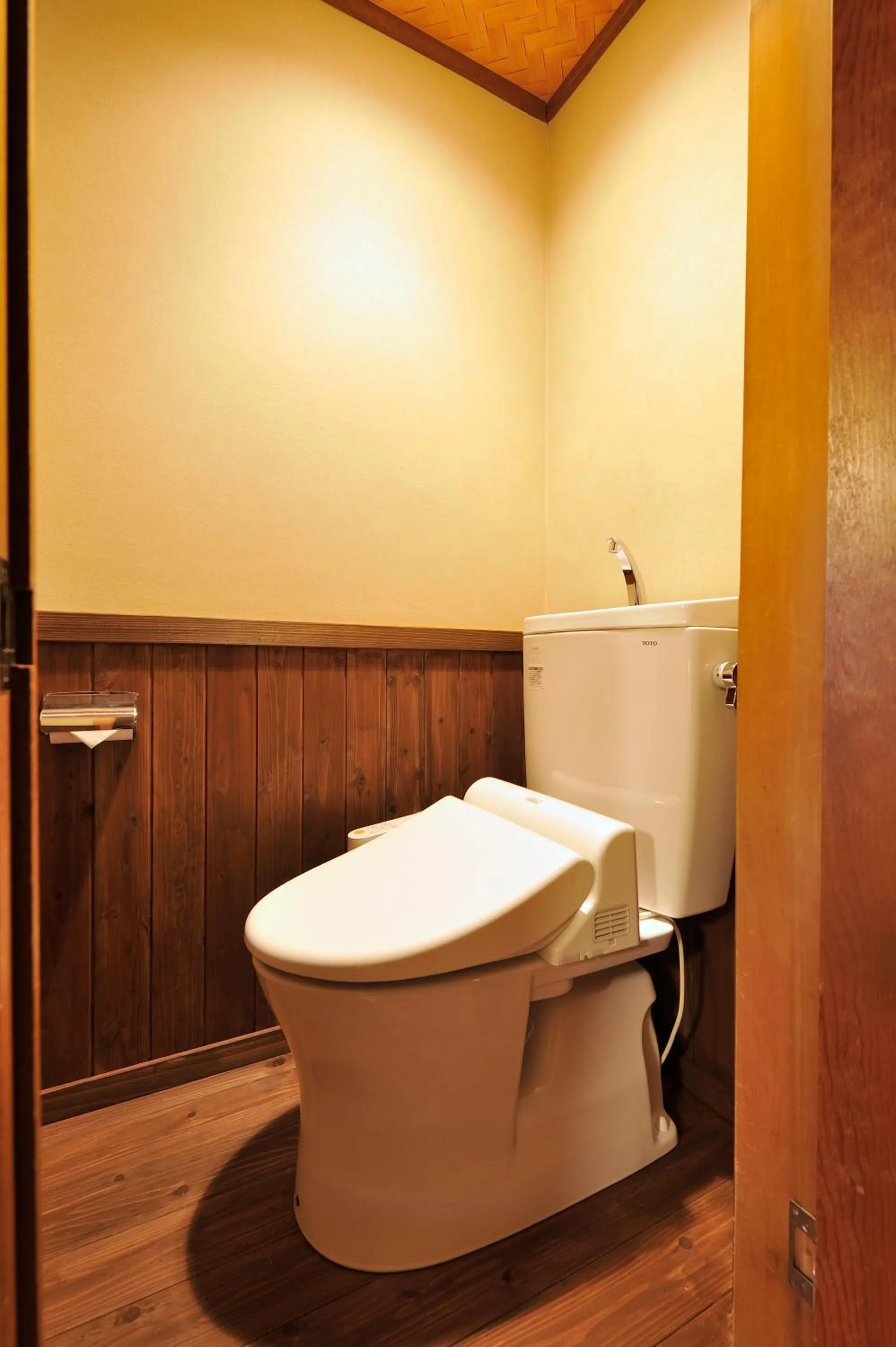 Toilet in Hida Takayama Hodakaso Yamano Iori